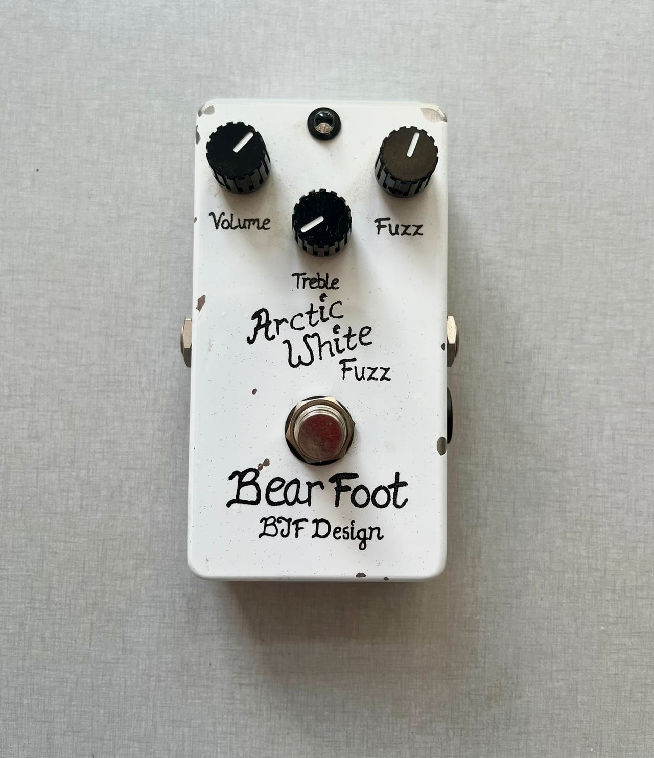Bearfoot Arctic White Fuzz（Bearfoot FX Arctic White Fuzz
