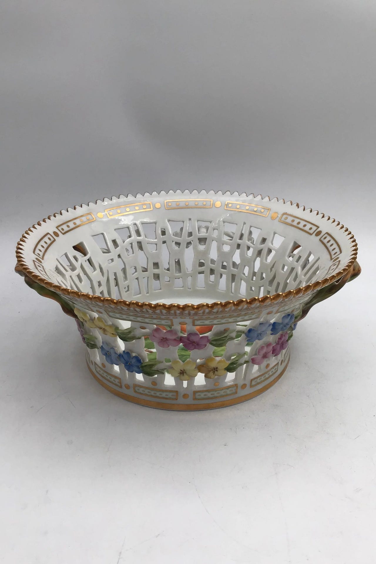 Royal Copenhagen Flora Danica Rund Frugtskål No. 429/3534 (Hyben) VI ...