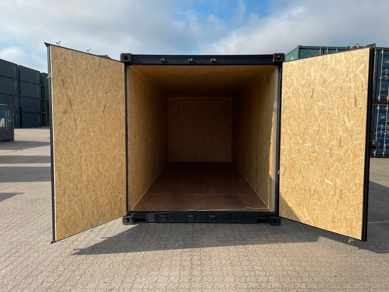 NY SORT - 20 fods containere med eller uden isolering | DBA