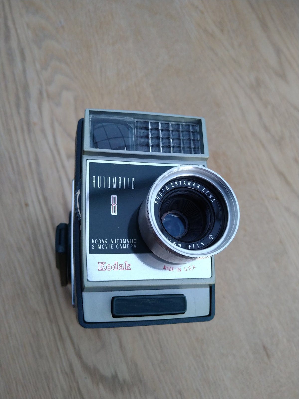 Movie camera, Kodak, Automatic movie camera DBA