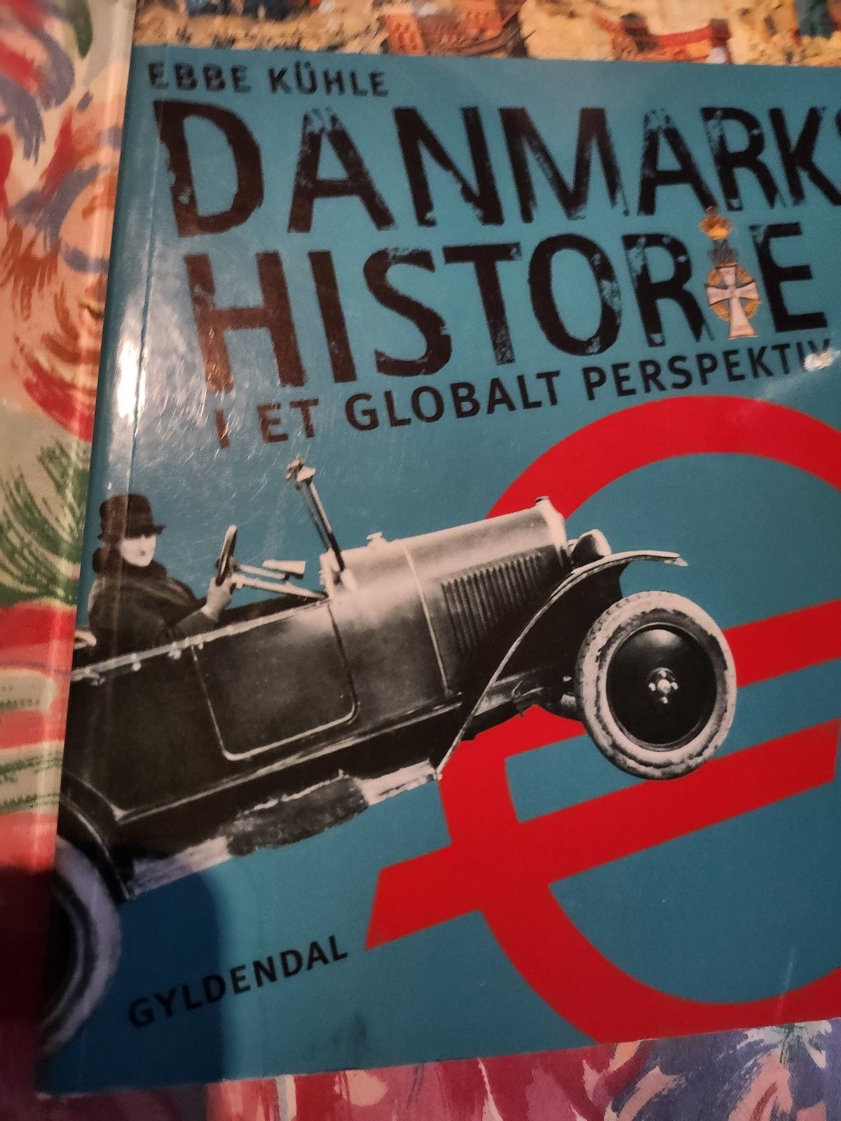 DANMARKS HISTORE I ET GLOBALT PERSPEKTIV, Ebbe Kyhle, emne