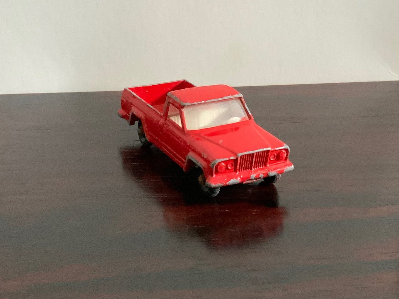 Modelbil, Matchbox No. 71 Jeep Gladiator Pickup Truck , skala 1:64