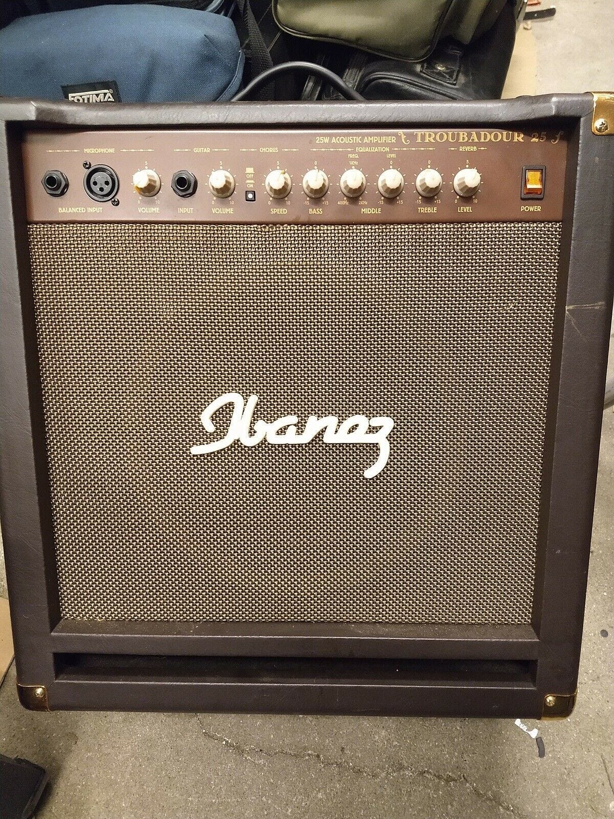 ベース Ibanez TROUBADOUR TA25 25W Used Ibanez TROUBADOUR TA25 1 x 12 Solid State Amplifier 1 x 12