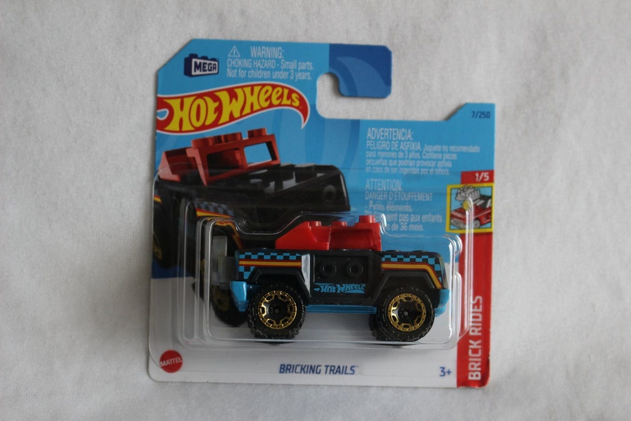 Hot Wheels Bricking Trails Brick Rides 1/5 - 1:64 Scale Die-Cast Car Toy