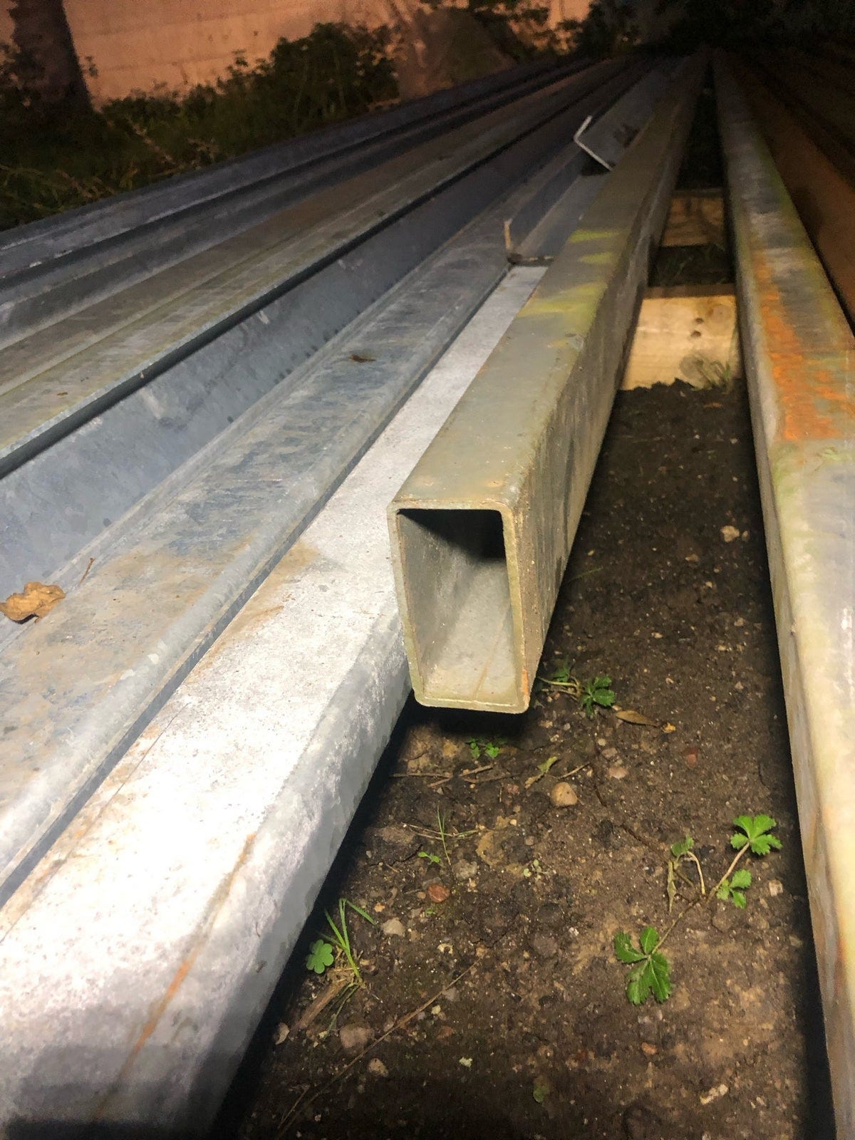 Firkant rør 50x100x4 mm | DBA