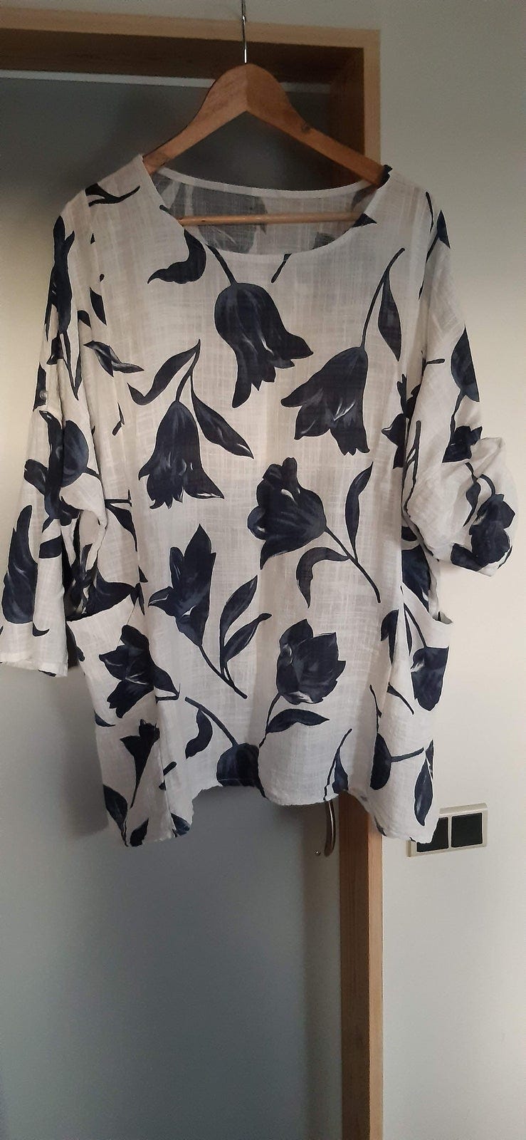 Bluse, Italy, str. 50 | DBA