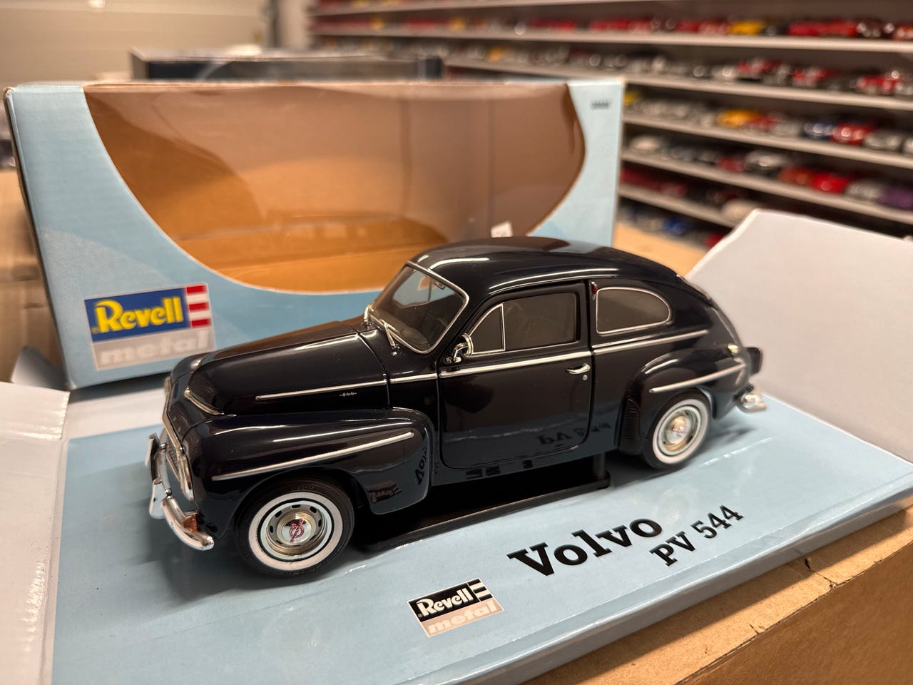 Volvo PV544 1/18 1:18 | DBA