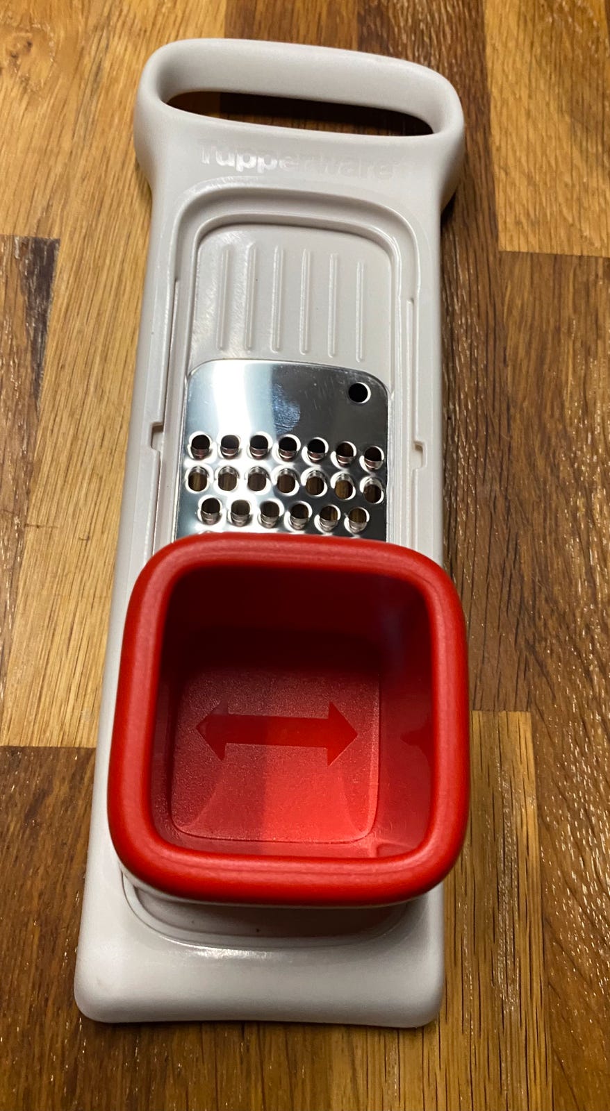 Tupperware rivejern m holder | DBA