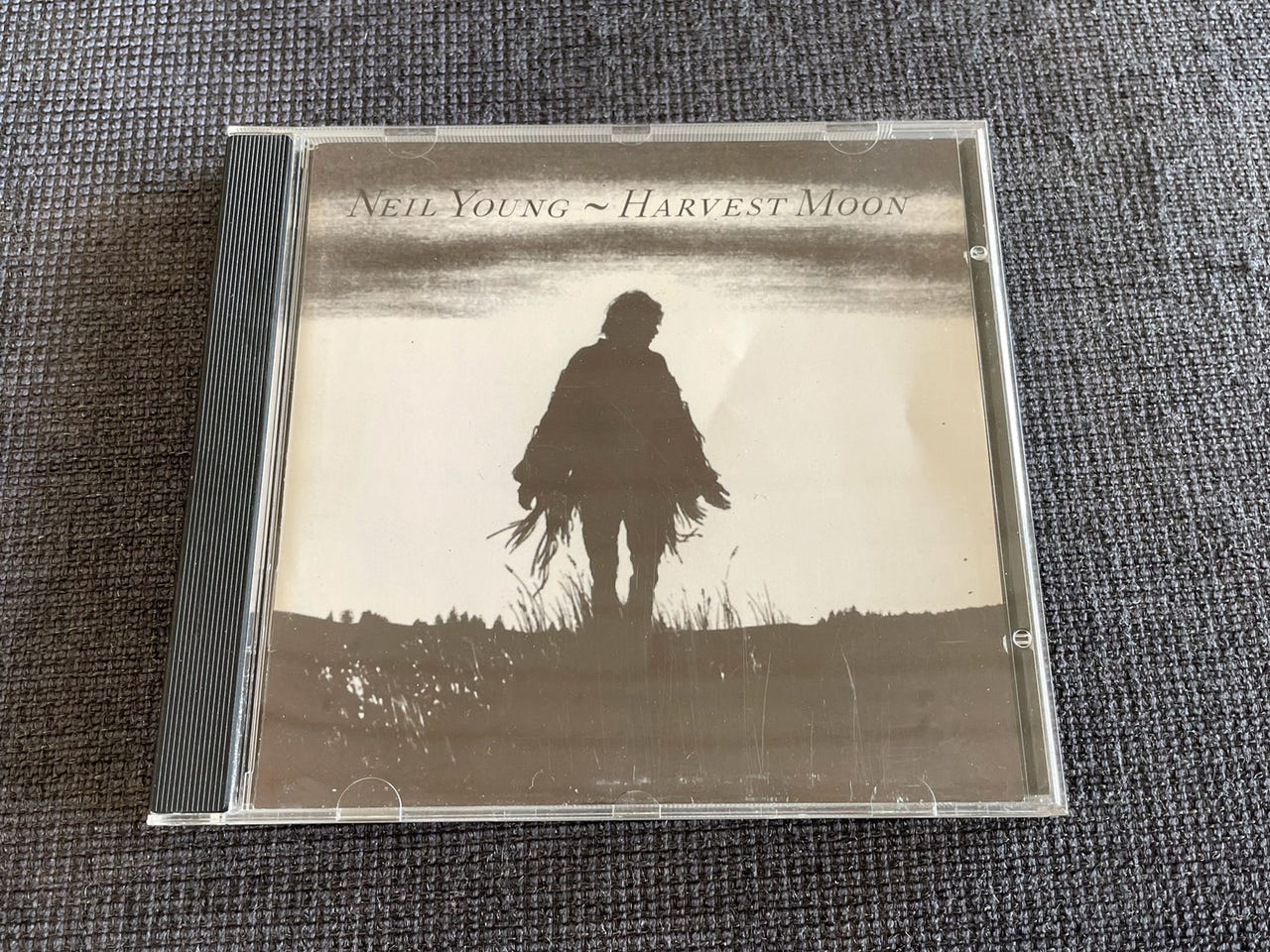 Neil Young - Harvest Moon | DBA