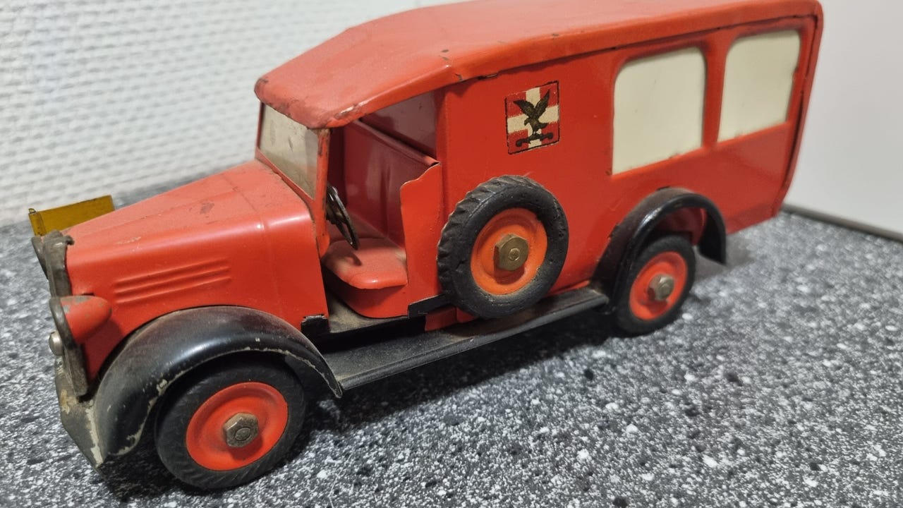 Miniature Tekno Ambulance Pacard Zonen 1/43 – France, Zamac, état Très Présentable