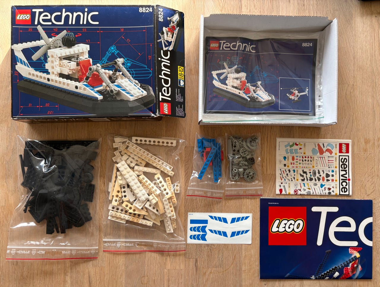 LEGO Technic, 8824 Hovercraft DBA