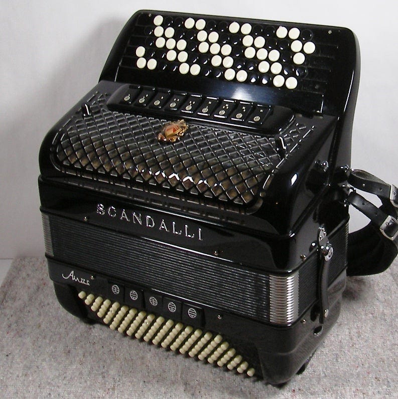 Scandalli-Air-2C. Knapharmonika med Cassotto, 4/5 37-96. Sort. Med ...