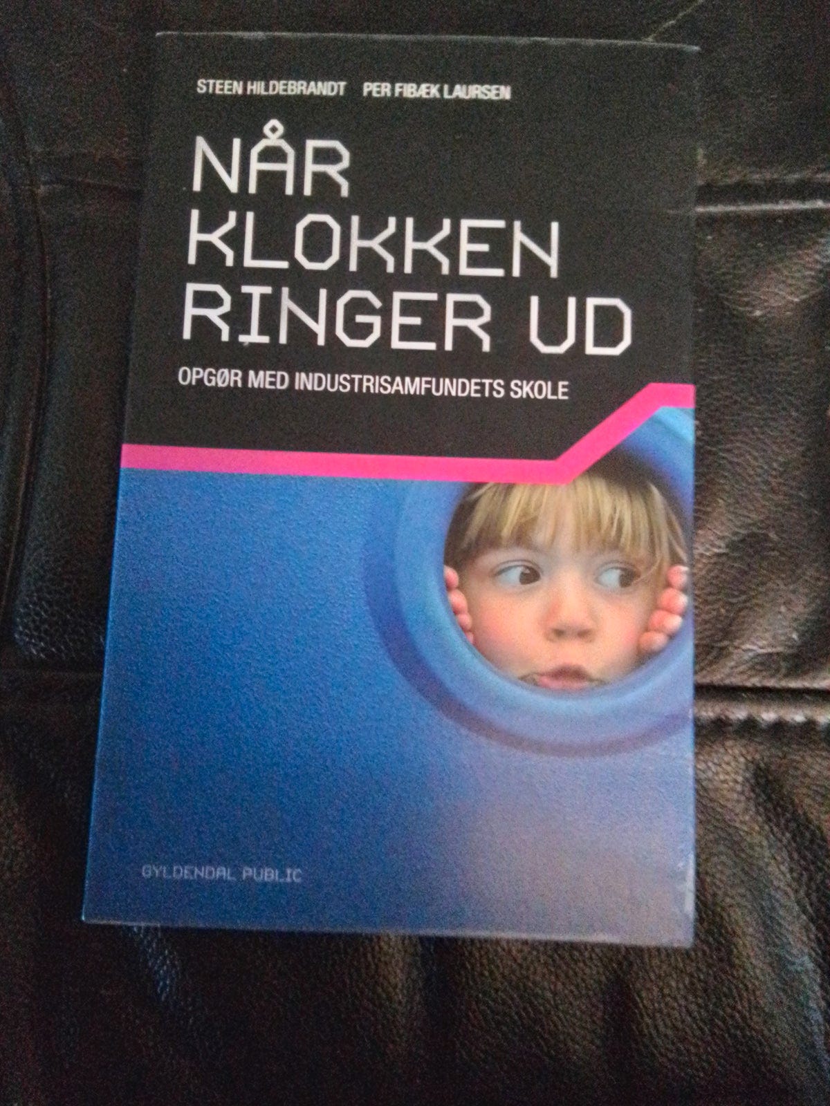 n-r-klokken-ringer-ud-opg-r-med-industrisamfundets-skole-dba