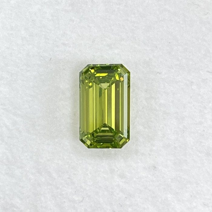 1 pcs Diamant (Farvebehandlet) - 1.76 ct - Smaragd - Fancy intense Grøn ...