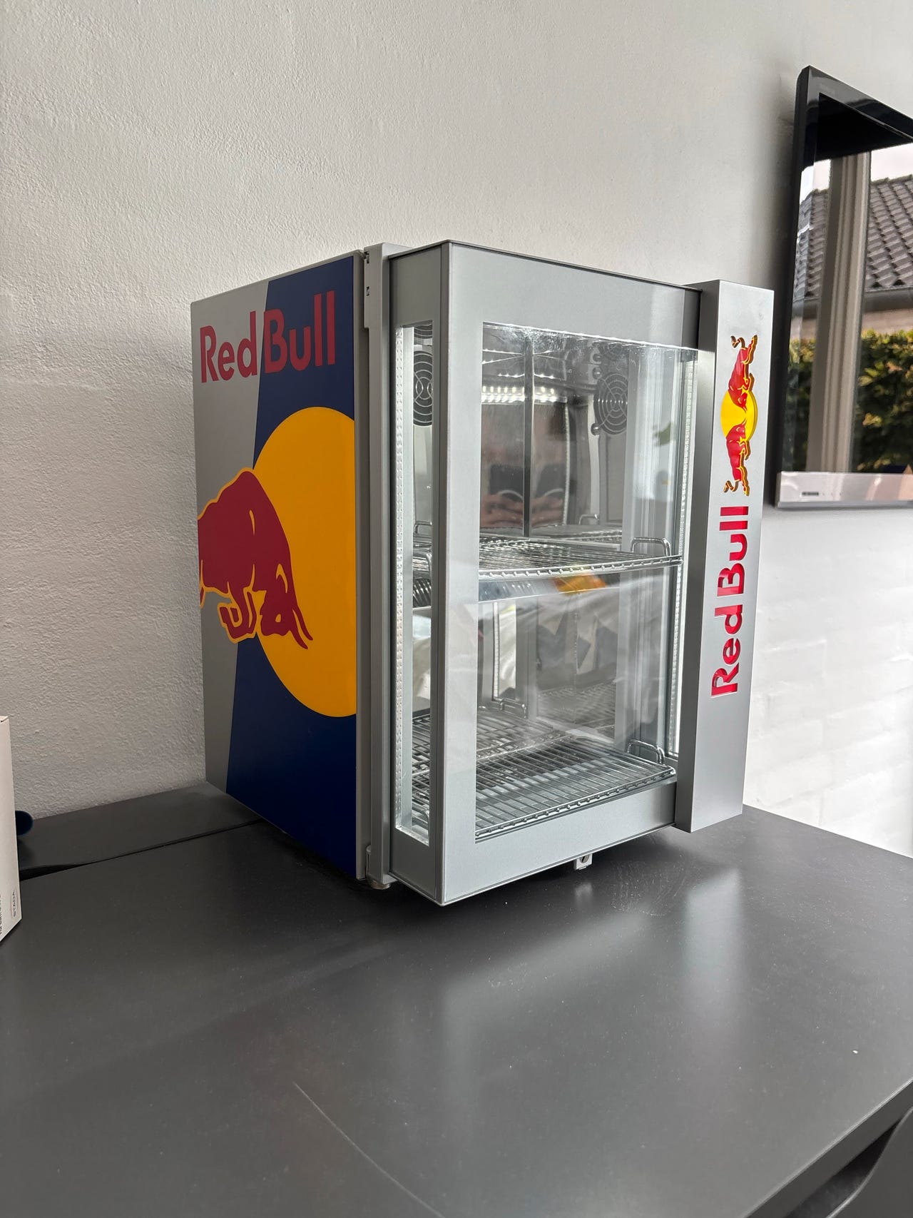Glass Door Liebherr Red Bull Fridge Redbull Køleskab (Liebherr) DBA