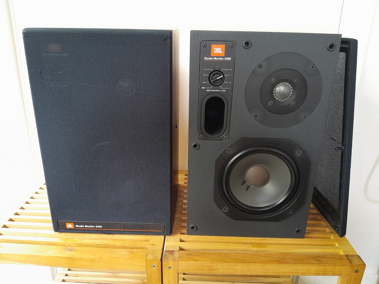 Jbl 4408a Studio Monitors JBL 4408 Studio Monitor Speaker