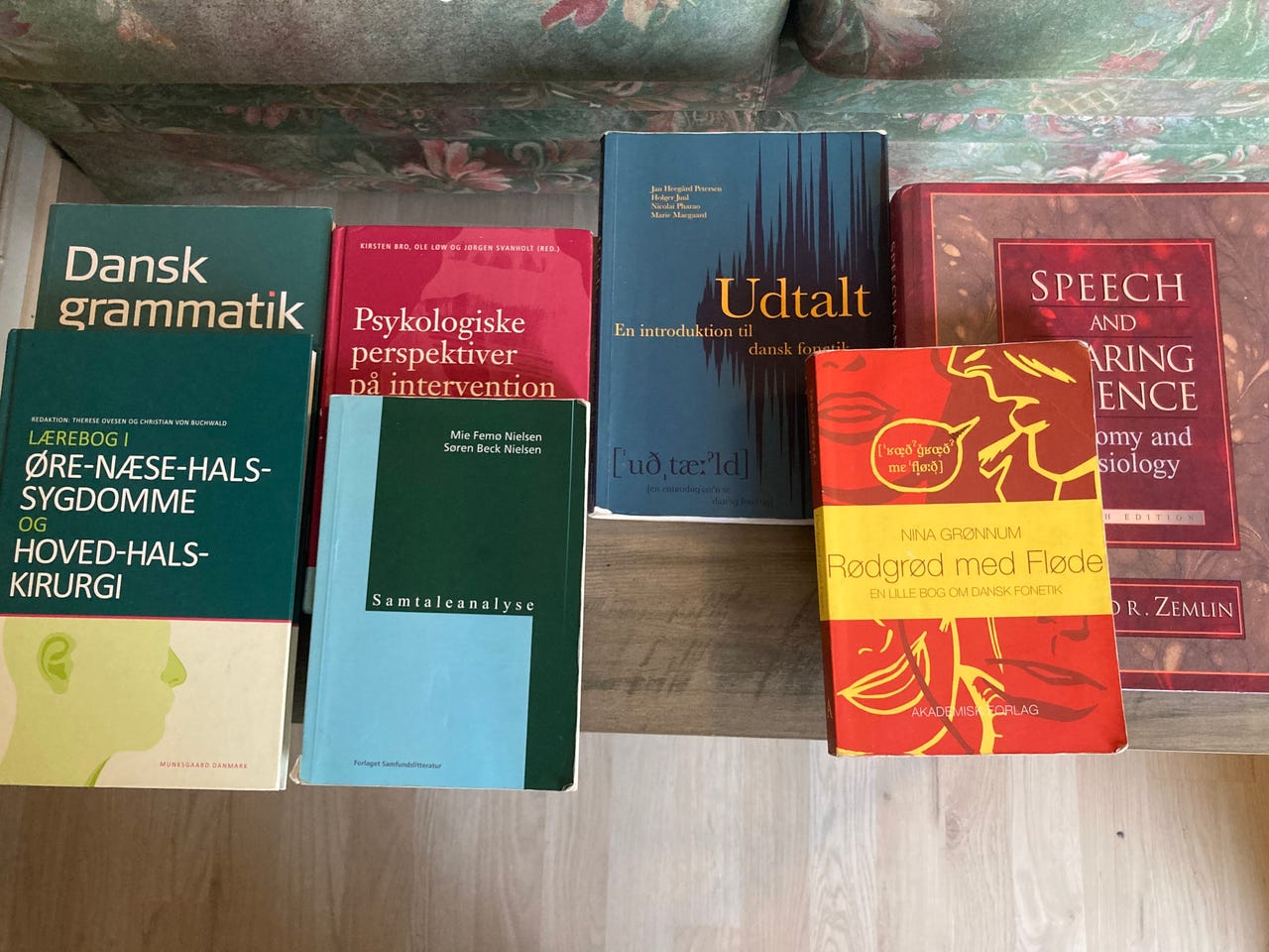 BØGER TIL 1. Og 2. SEMESTER - AUDIOLOGOPÆDI 📚 Kan hentes på sdu eller i ...
