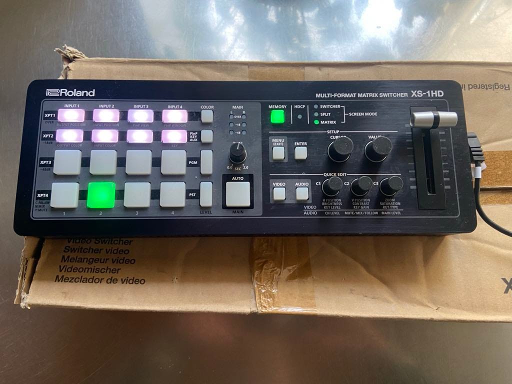 ■極上品■ マトリックススイッチャー XS-1HD Roland XS-1HD マルチフォーマットマトリクススイッチャー | パンダ