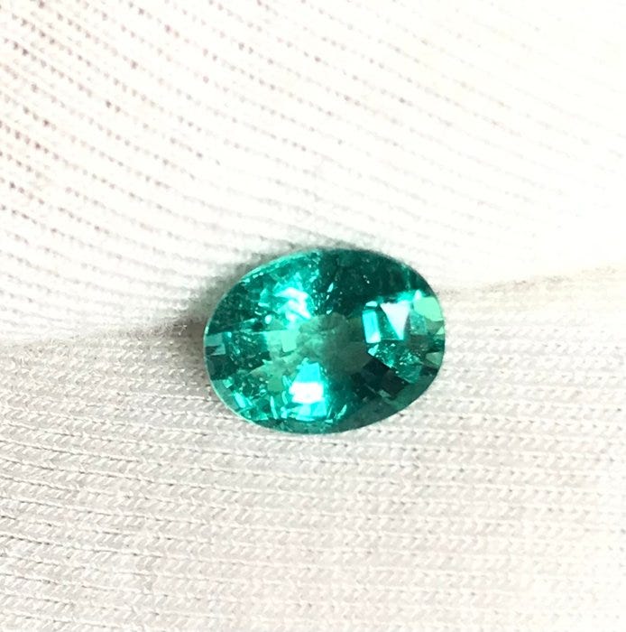 1 pcs Grøn Smaragd - 1.30 ct - International Gemological Institute (IGI ...