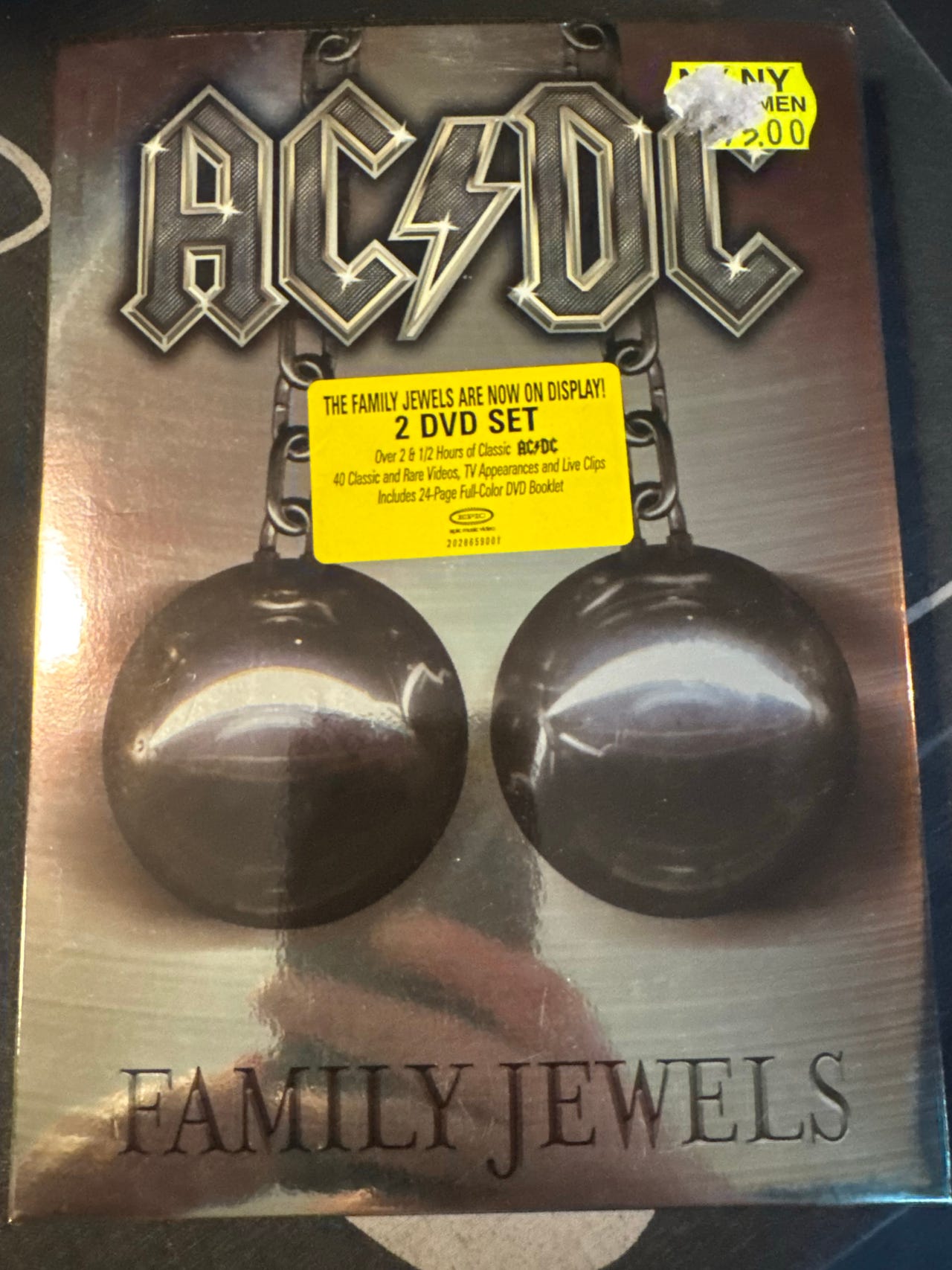 AC/DC Family Jewels DVD Set 2-disc | DBA