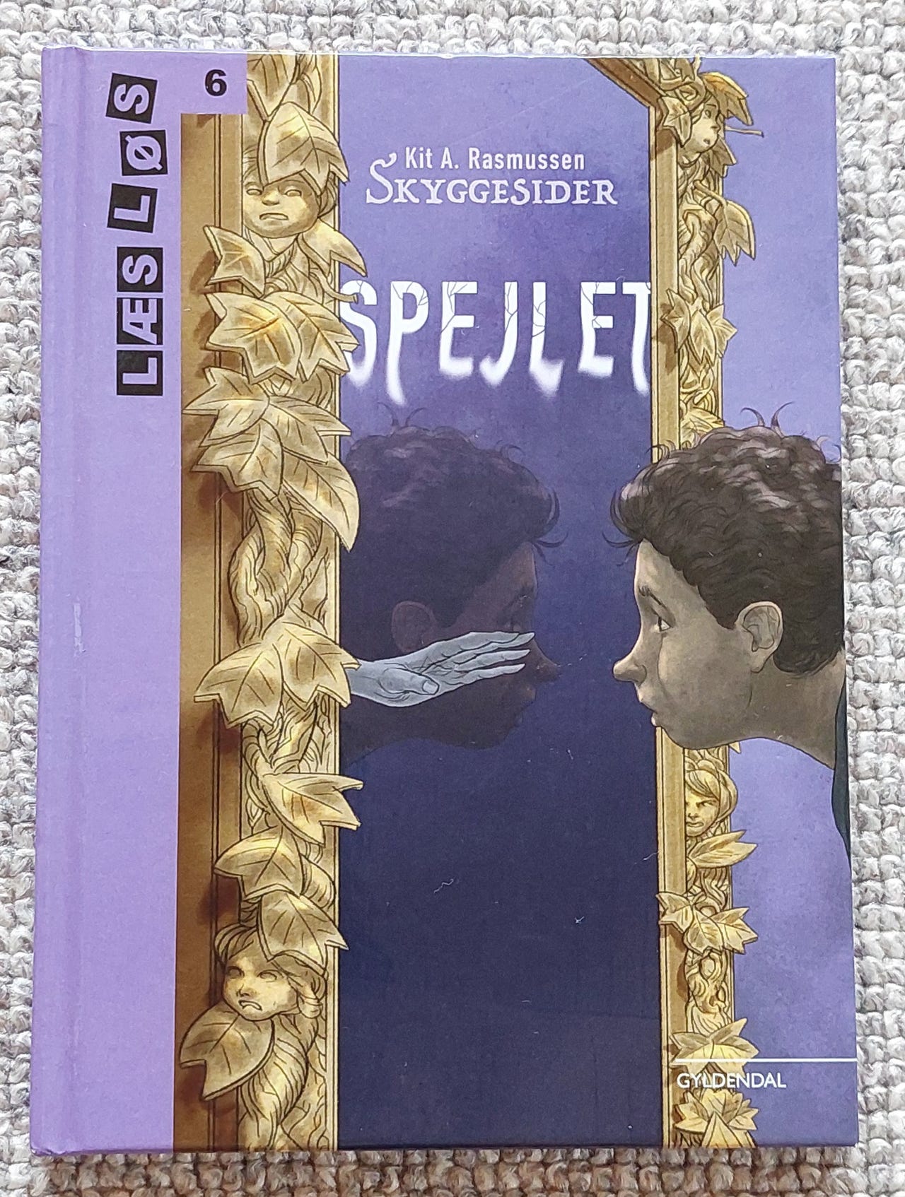 Kit A. Rasmussen: Skyggesider: Spejlet, genre: ungdom | DBA