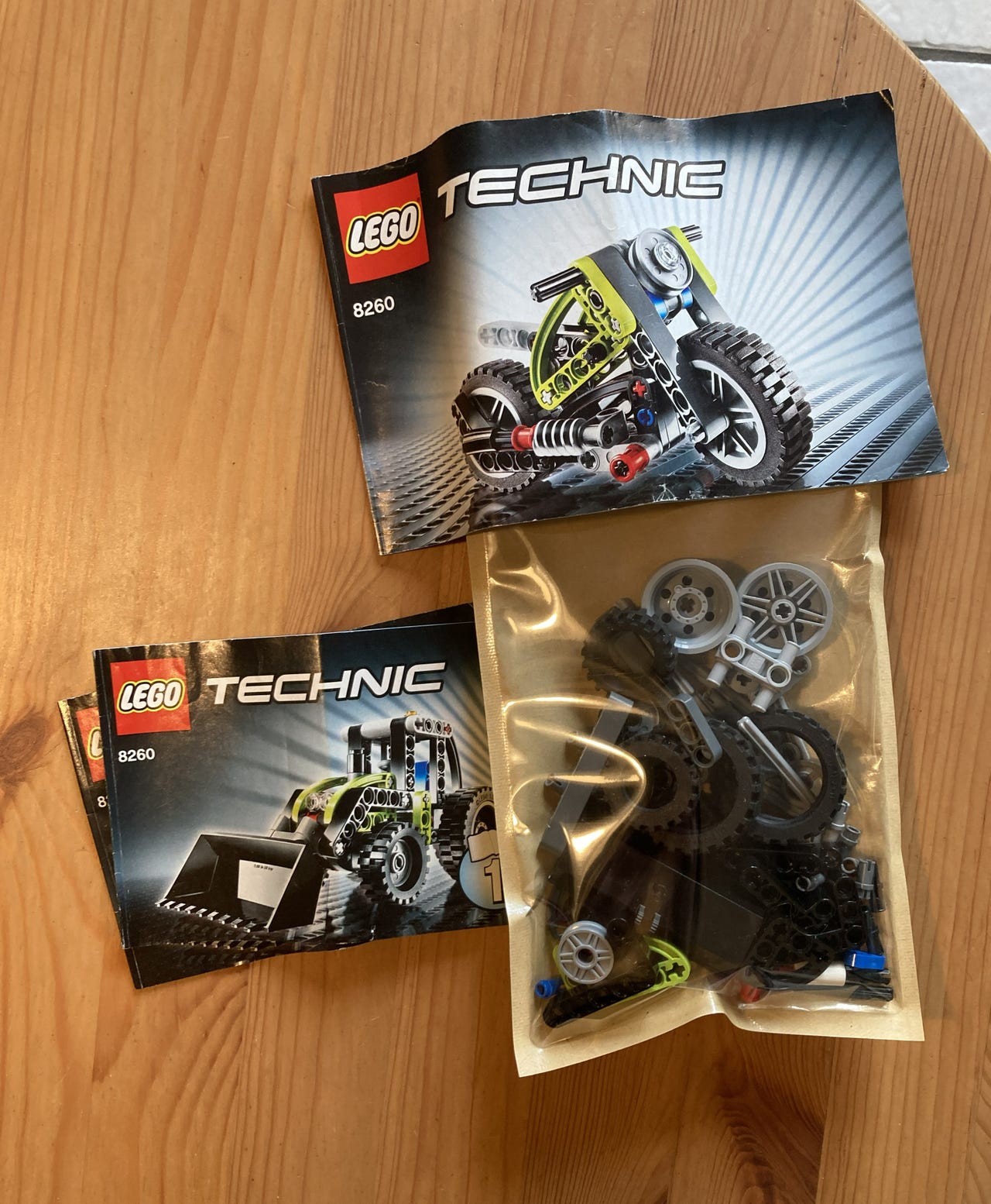 Lego Technic 8260 Tractor/Motorcycle DBA