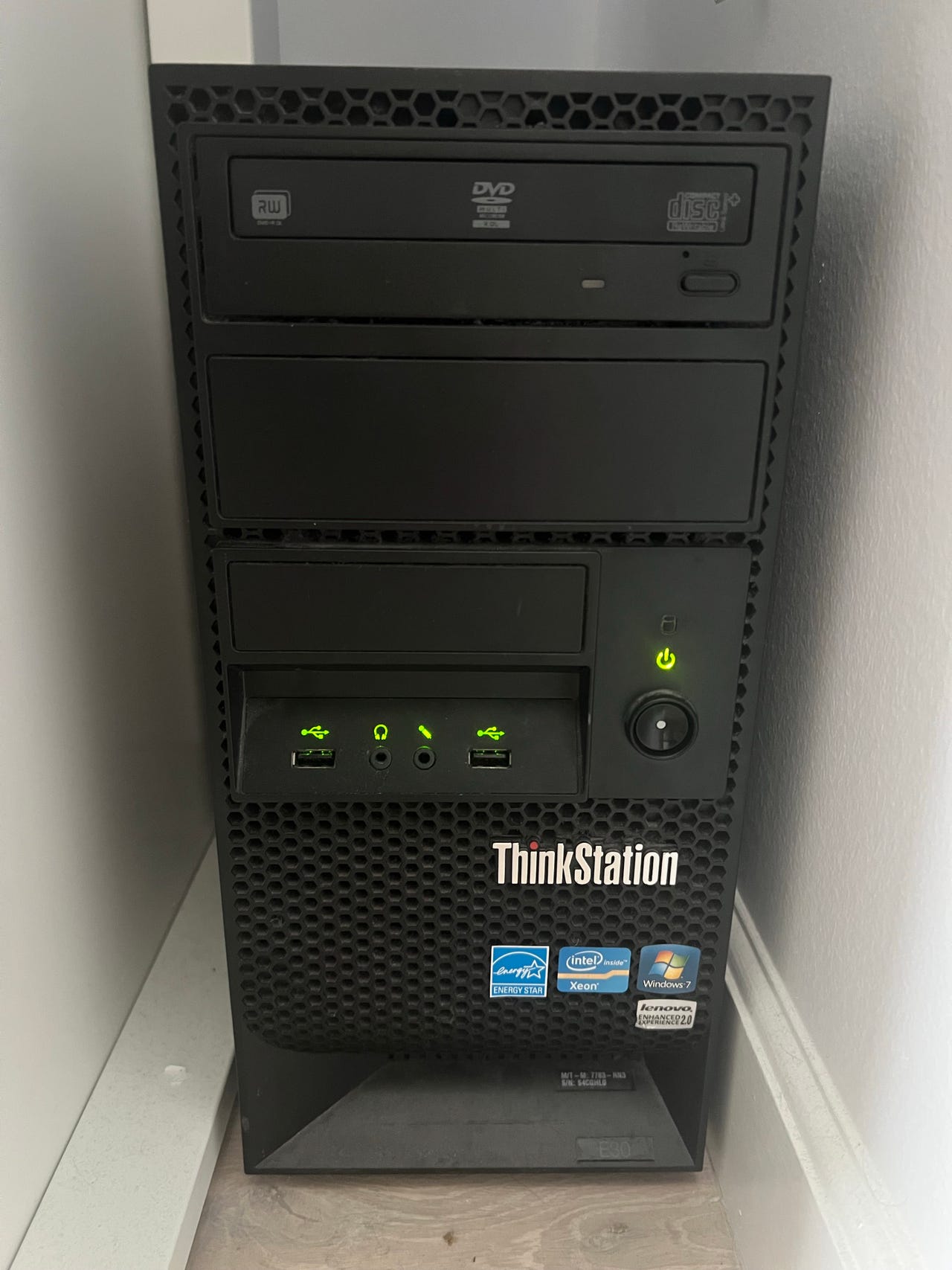 Windowsデスクトップ Lenovo ThinkStation E30 Windowsデスクトップ Lenovo ThinkStation E30 Lenovo ThinkStation