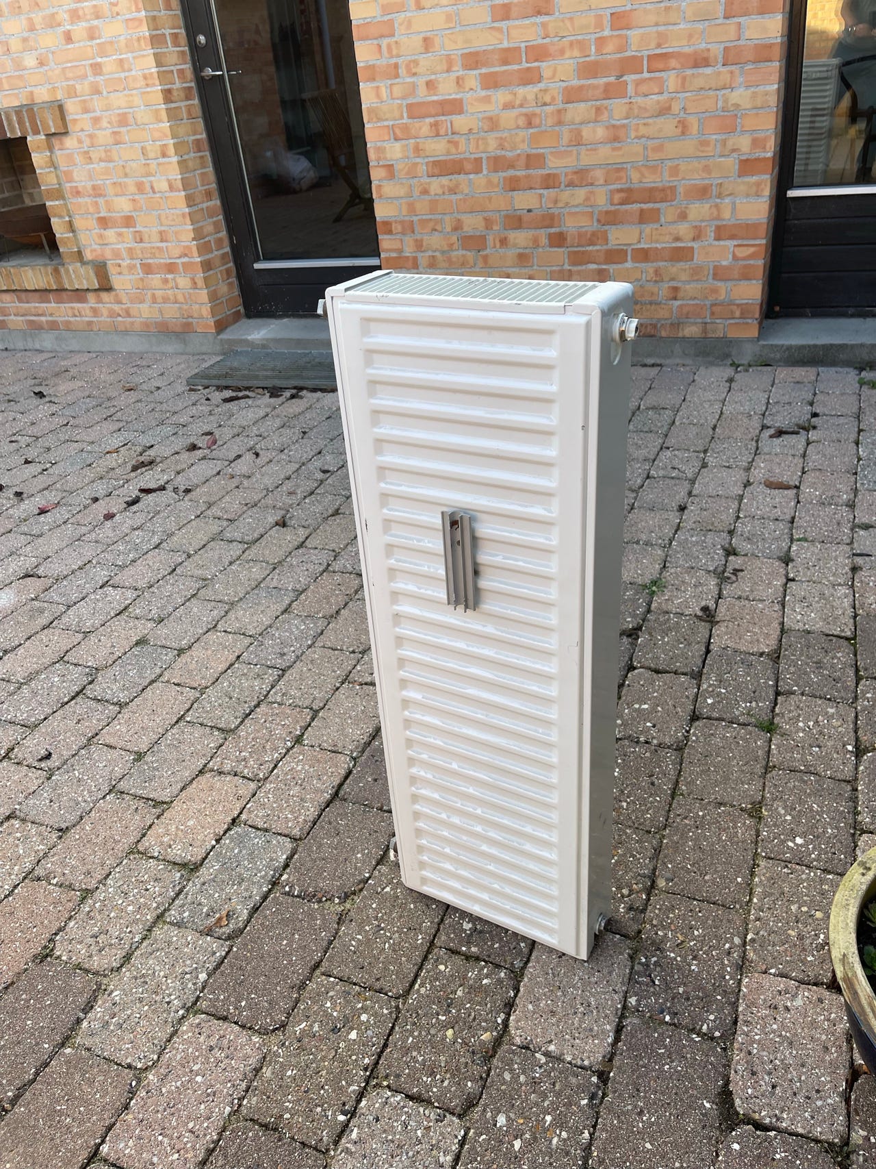 Hvid radiator | DBA