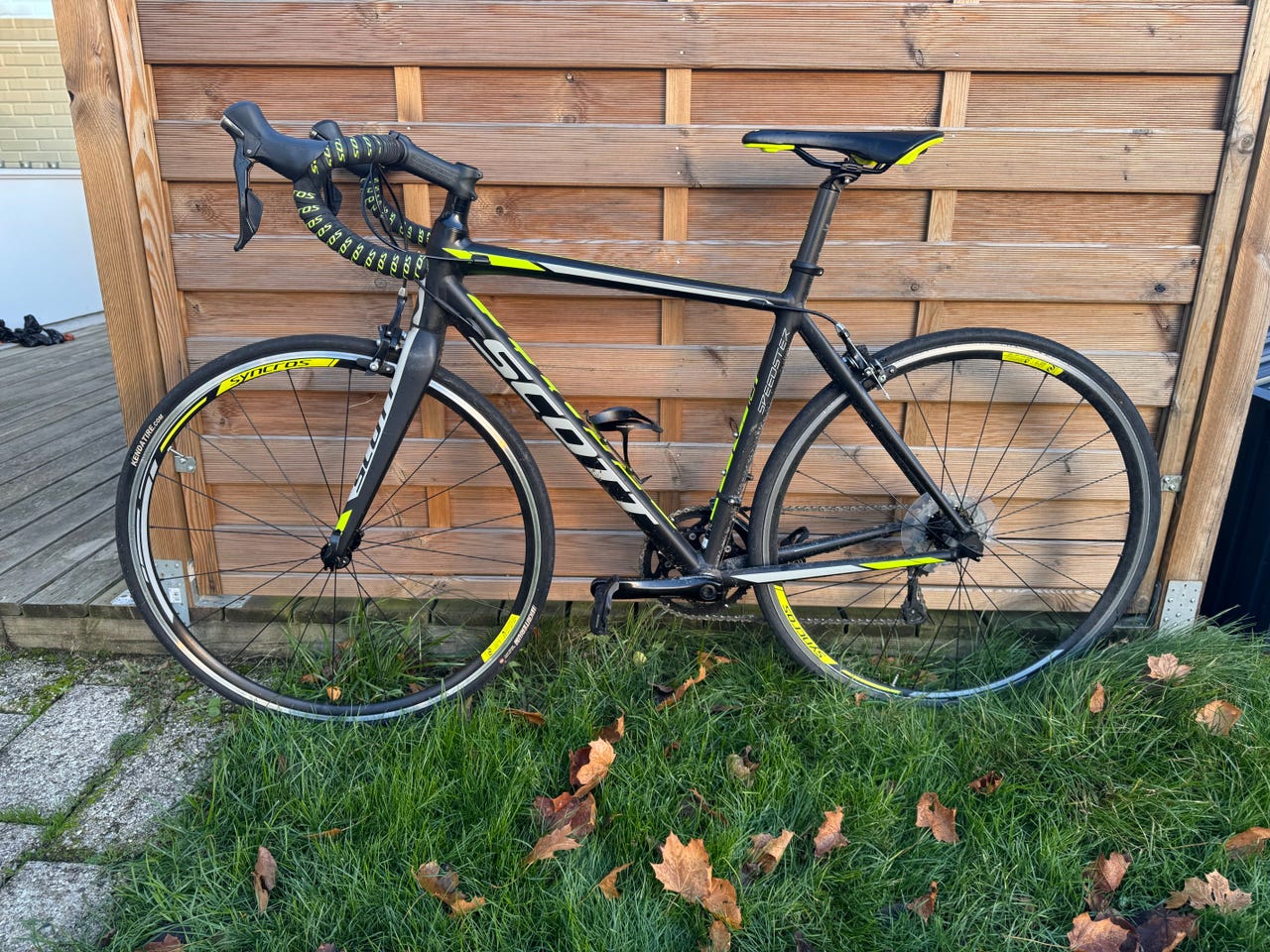 Scott Racer Herre Cykel Sort med Gule Detaljer | DBA