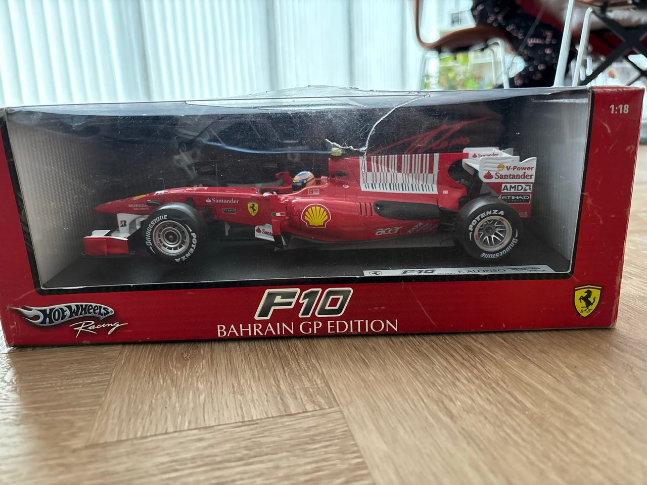 Hot Wheels Racing – Ferrari F10 – Bahrain GP Edition – 1:18