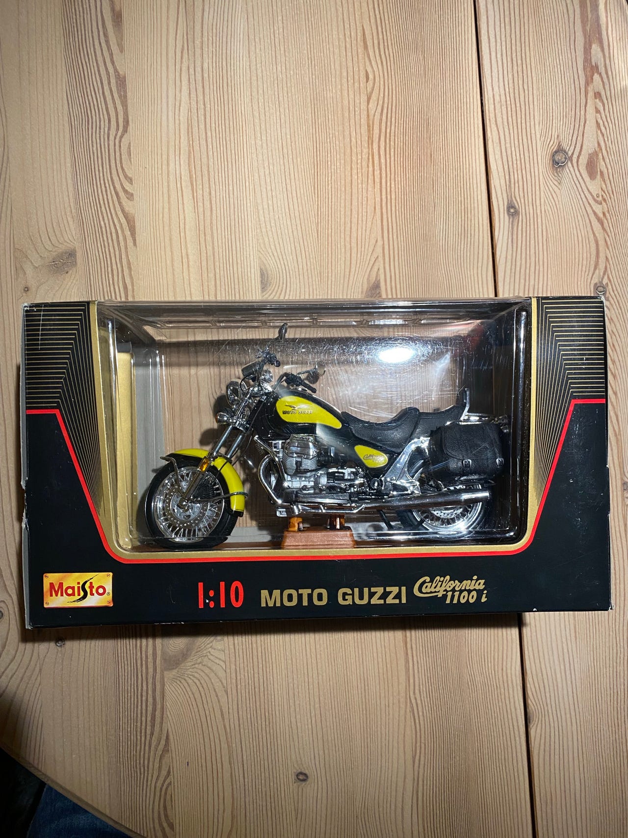Maisto Moto Guzzi California 1100 modelmotorcykel 1:10 | DBA