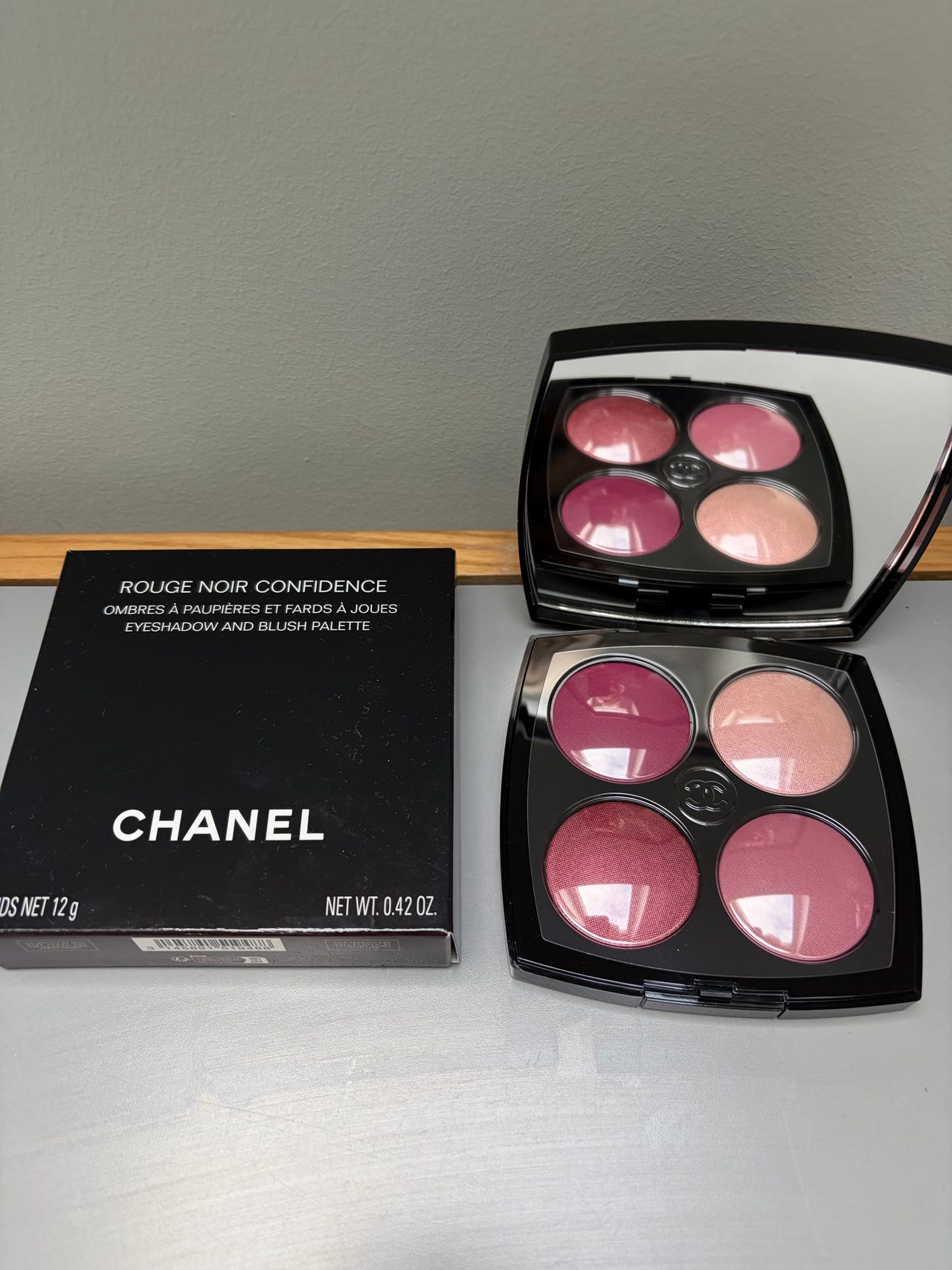Chanel Rouge Noir Confidence øjenskygge- og blushpalette 4 farver