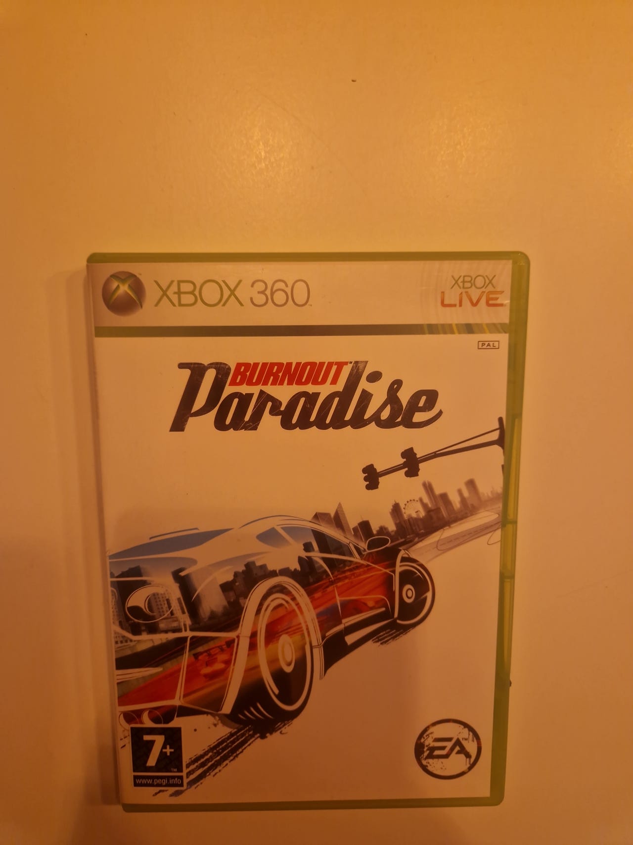Microsoft Xbox 360 Pro Family Pack + Burnout Paradise Ultimate Box + Trivial Pursuit refurbished