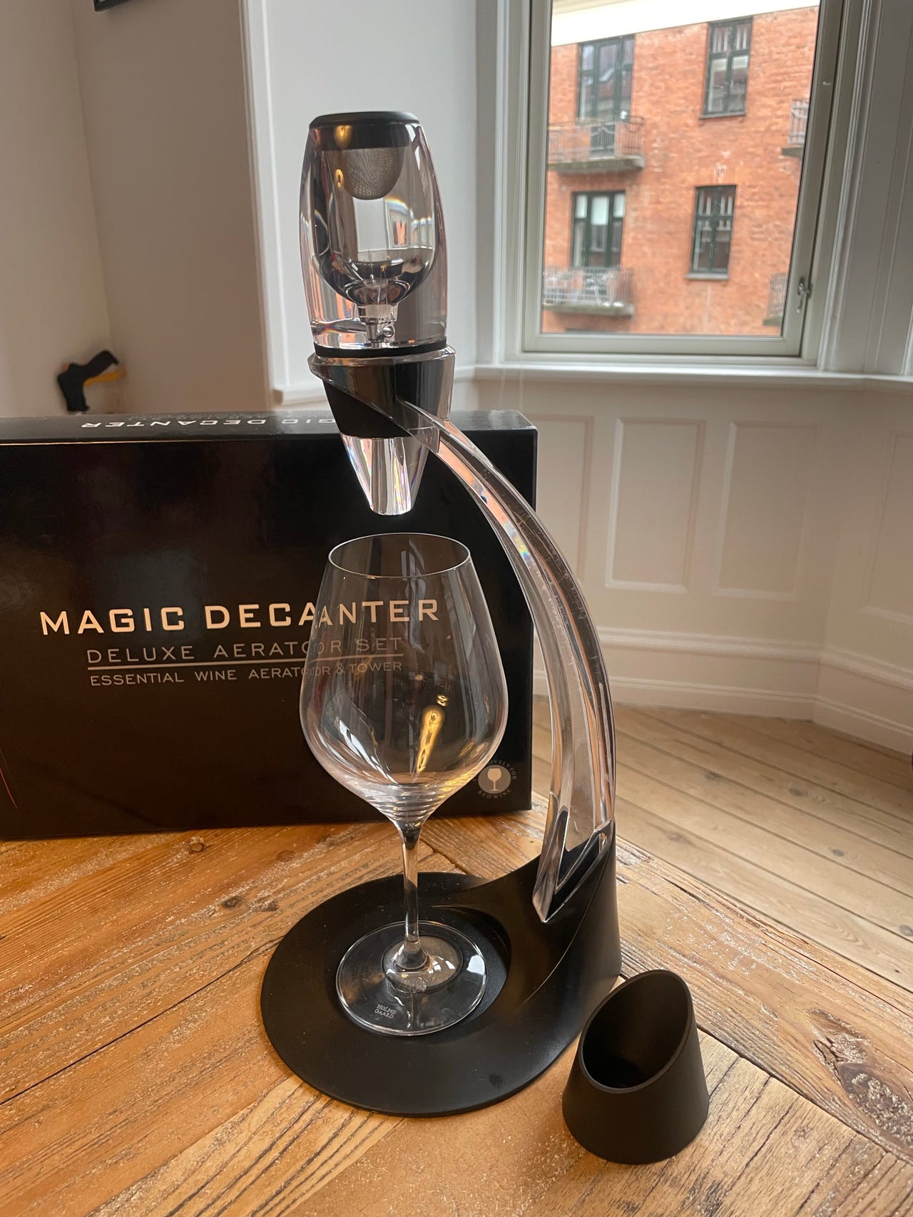 Magic Decanter Deluxe Aerator med stativ | DBA