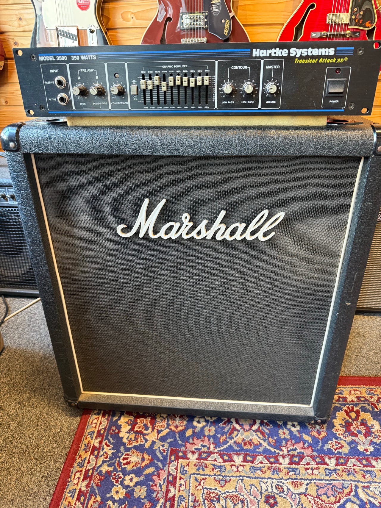 Hartke Systems Transient Attack 3500 basforstærker med Marshall
