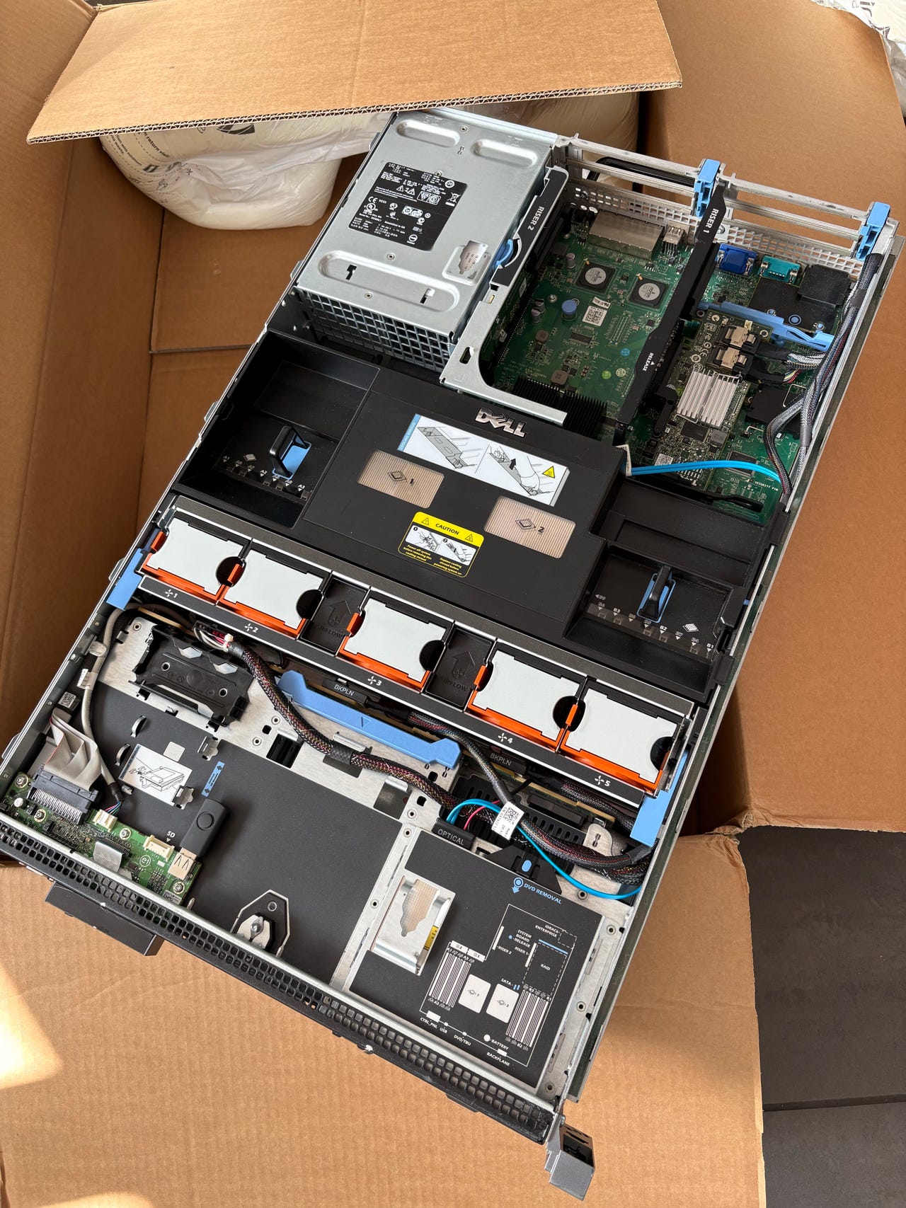 Dell PowerEdge LFF R710 2x I-Xeon X5550 2.67GHz/96GB RAM/H200/1x870W | DBA