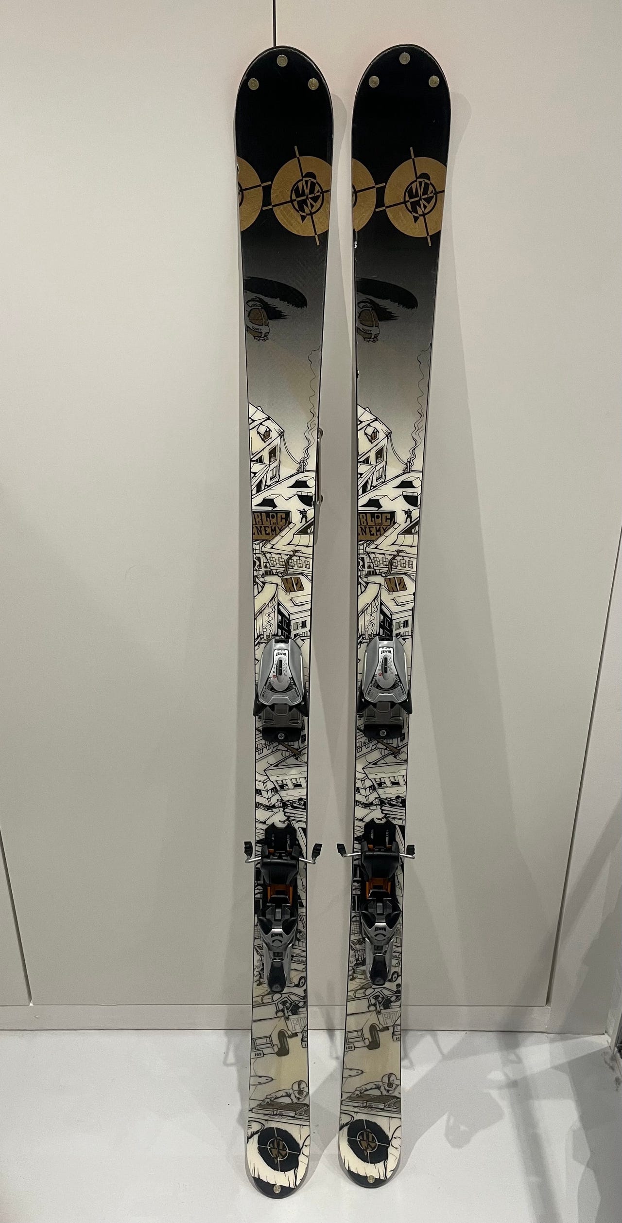 K2 “Public Enemy” twintip ski | DBA