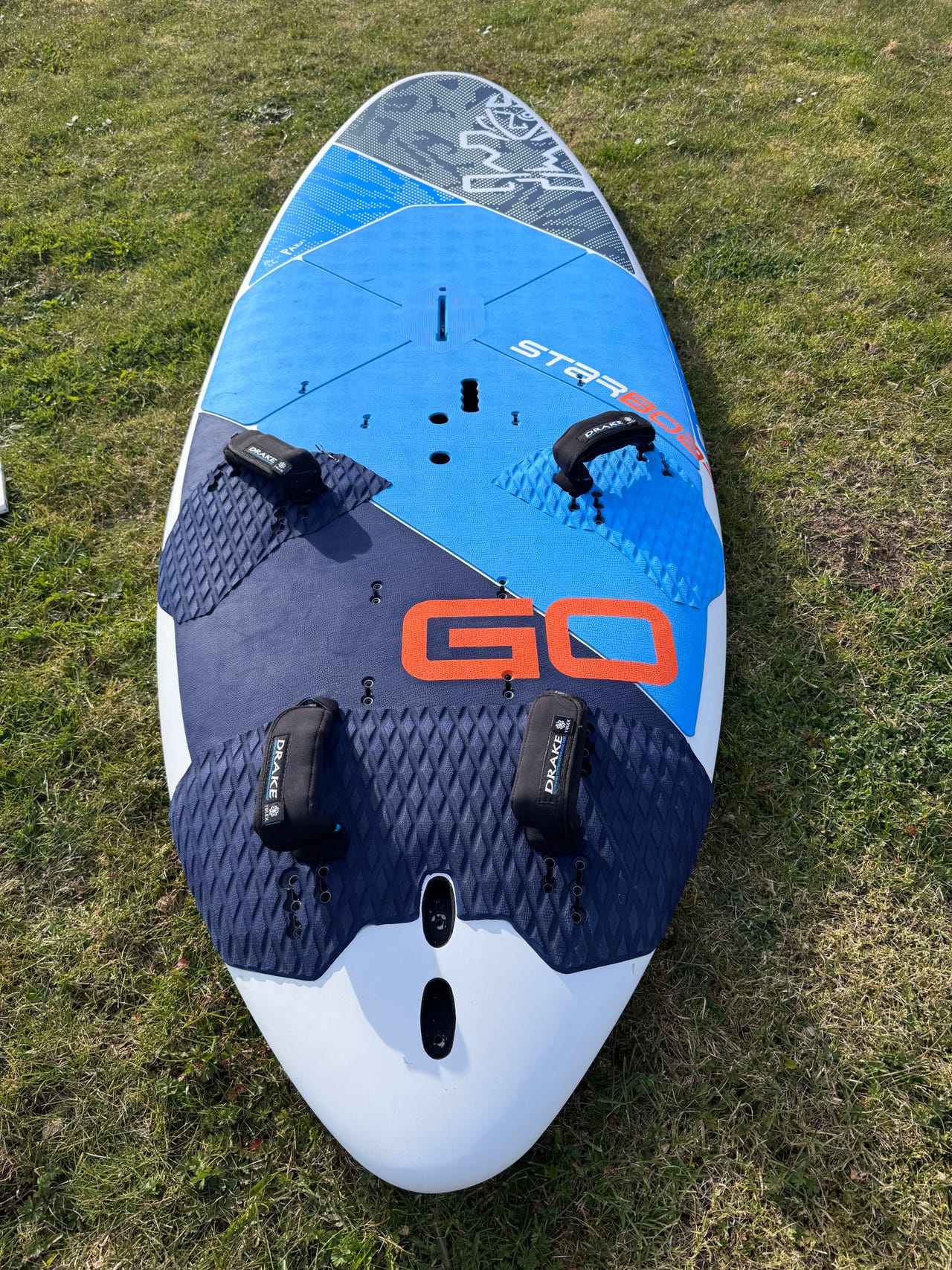 Komplet windsurf setup (næsten nyt) – Starboard GO + Severne Gator 8.5 ...