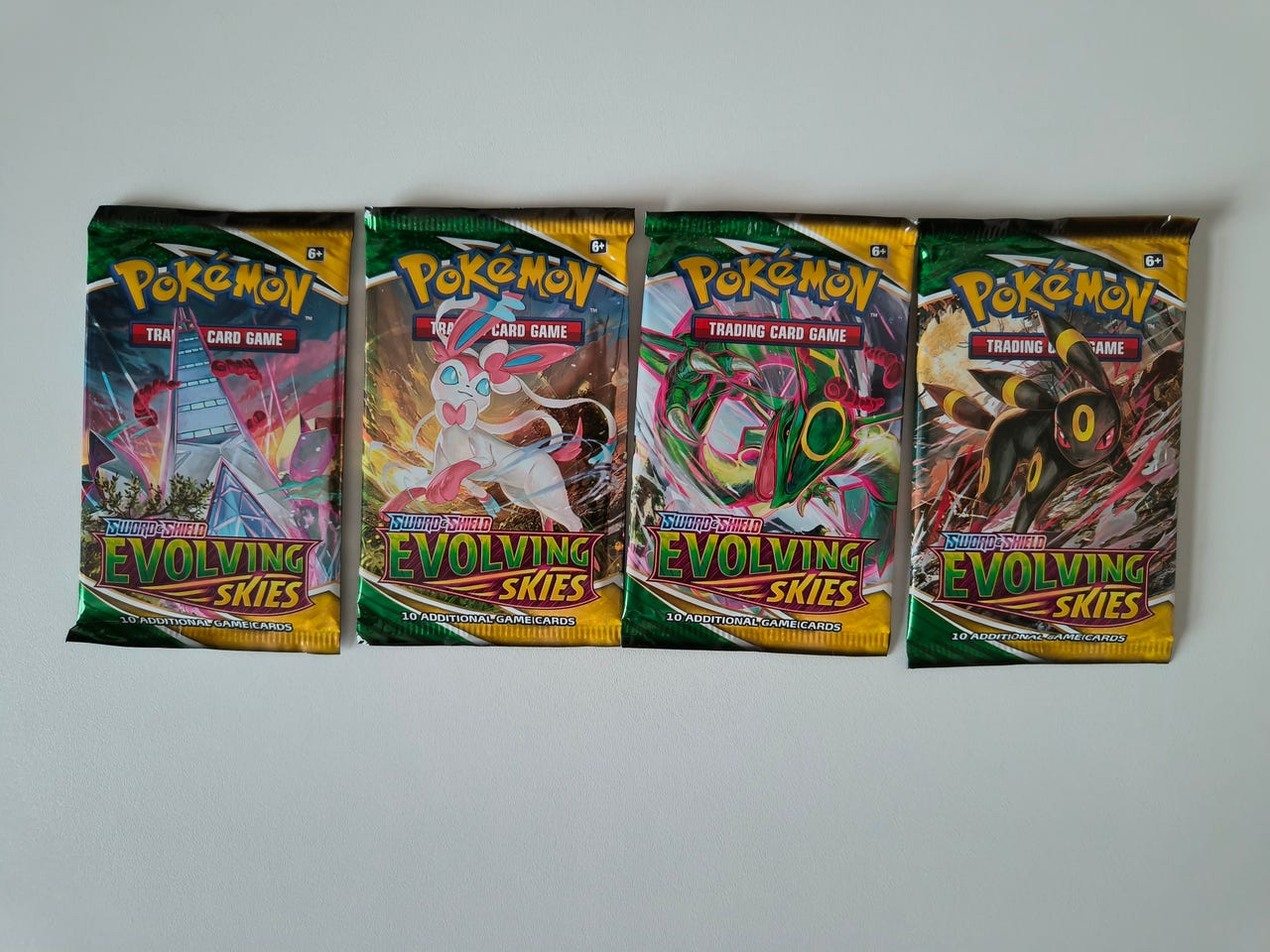 Artset Pokemon Evolving Skies | DBA