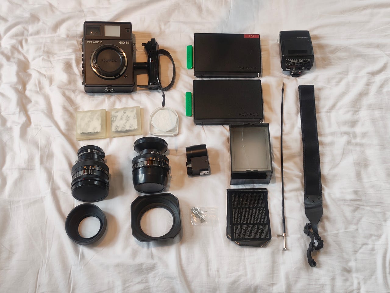 Polaroid 600se with 75mm lens, 127mm lens + accessories | DBA
