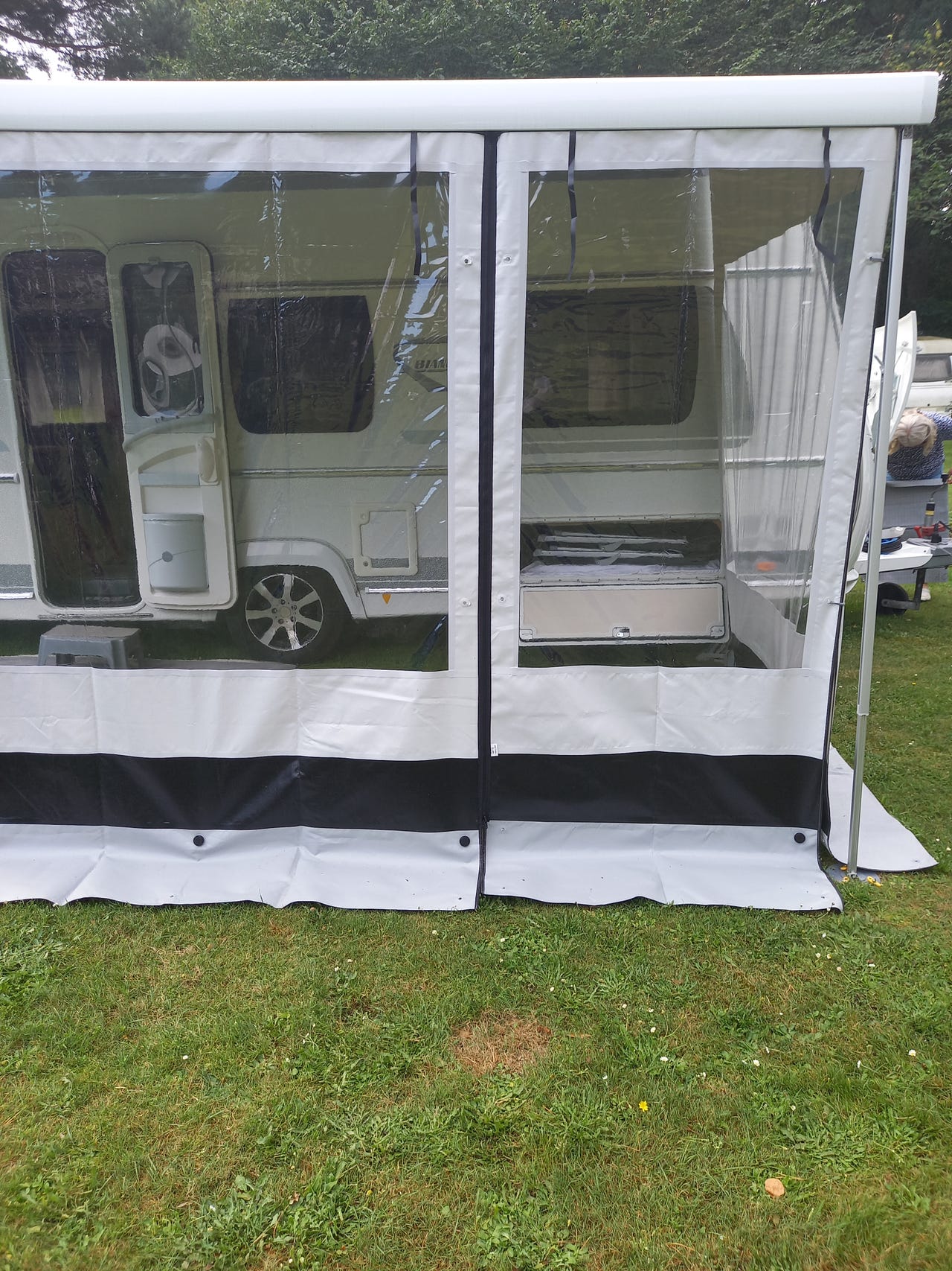 camping alleen voor tenten Village™ 13 Automatische Cabin Tent 6 Personen Choose your colour:Raw/Black (Danny MacAskill Edition) Campervan Bathroom Solutions | Preisupdate 2