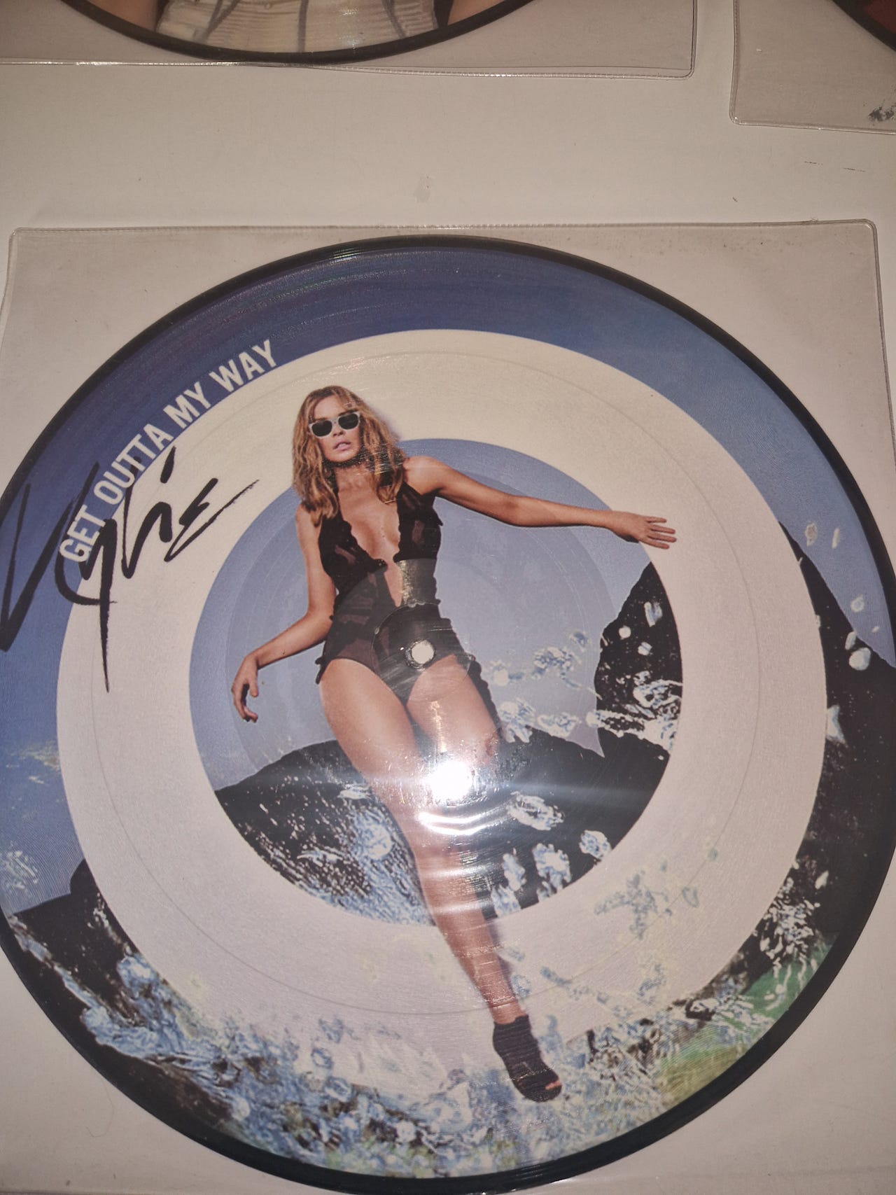 Kylie Minogue – Get Outta My Way picture disc vinyl single | DBA