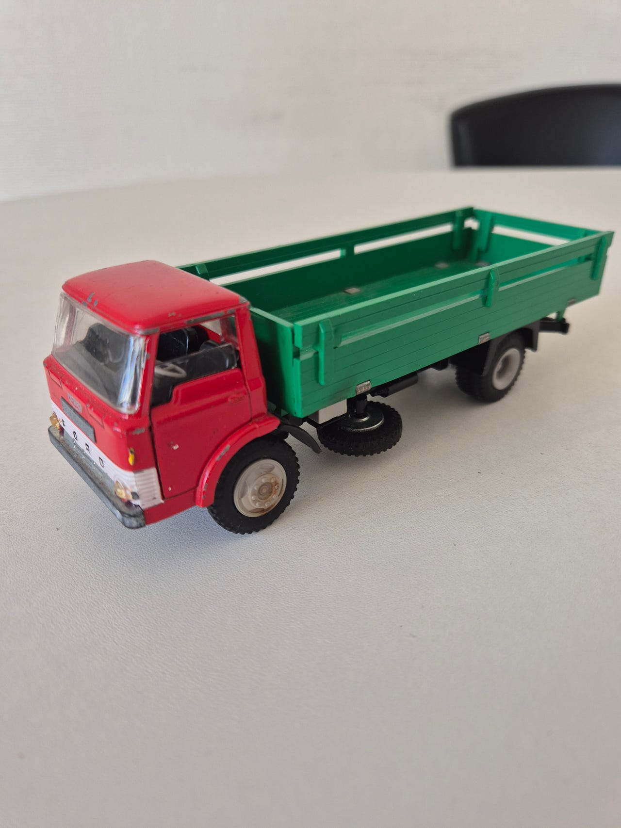 Tekno Danmark Ford D-800 | DBA