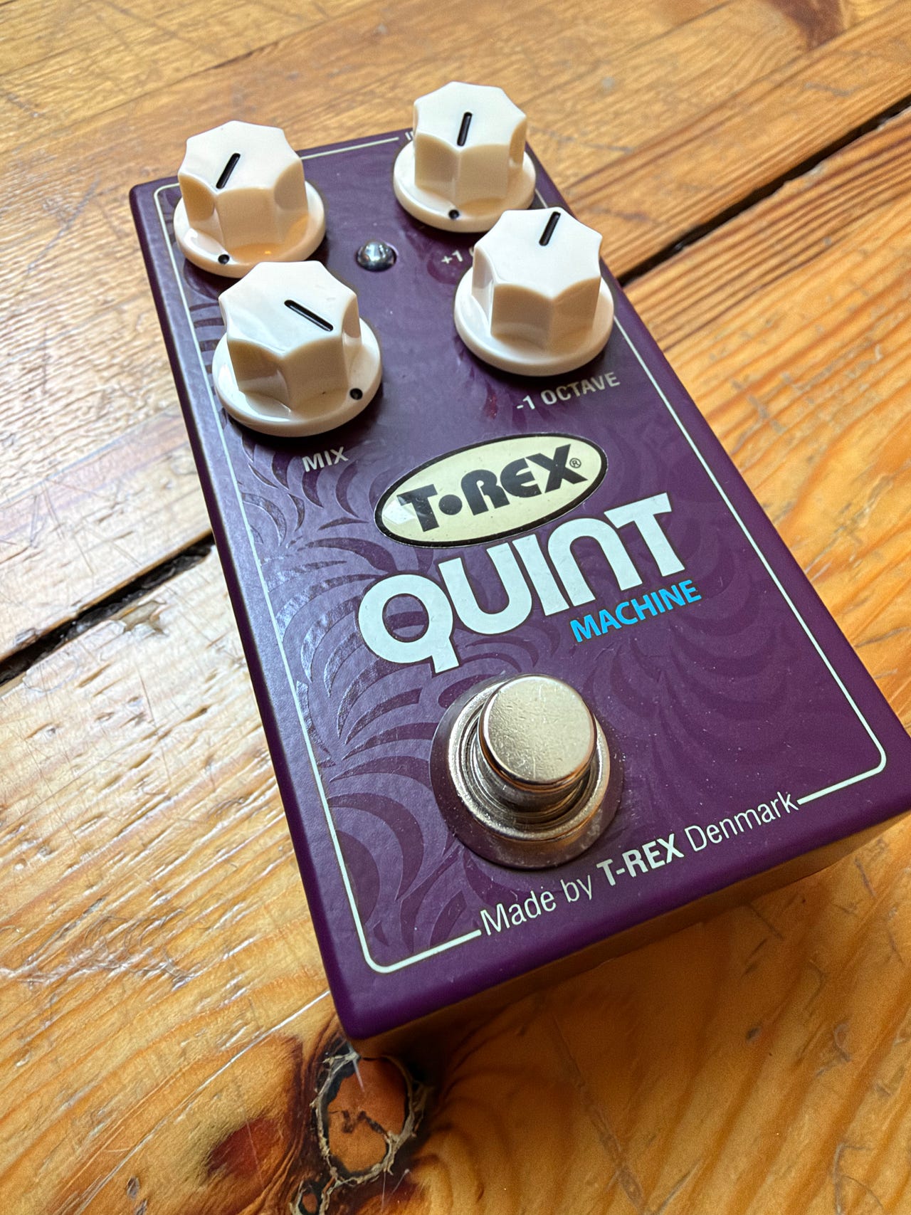 T-Rex Quint Machine – octave / harmonizer pedal | DBA