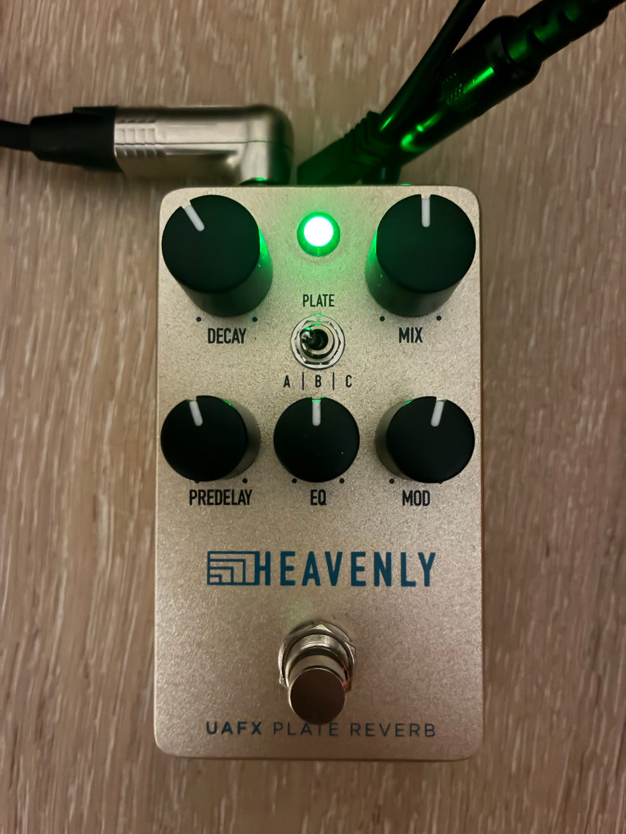 UAFX Heavenly plate reverb guitar pedal | DBA
