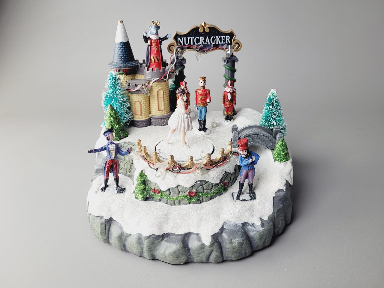 ⭐️: Lumineo Nøddeknækker Julescene m. Bevægelse, Lys & Lyd (Type 481219 ...