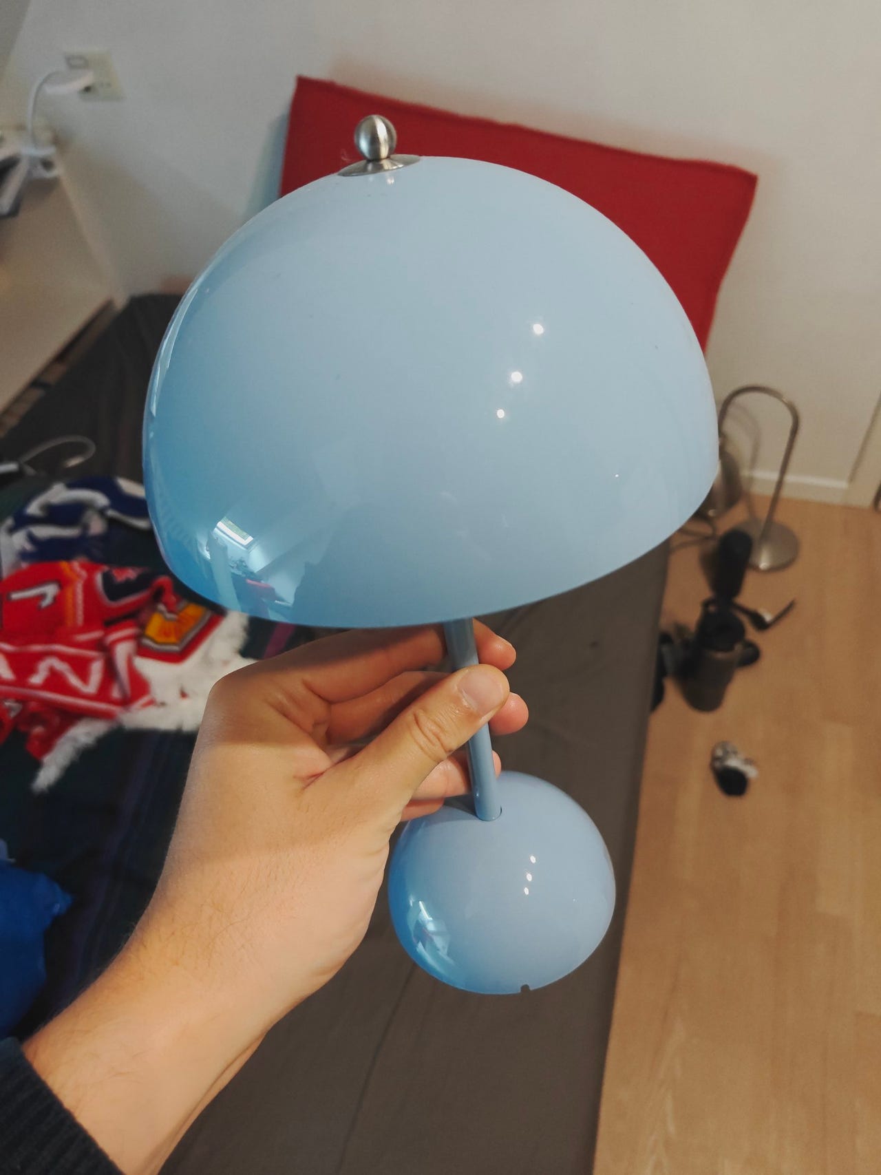 &Tradition Flowerpot VP9 bordlampe, lyseblå – original Verner Panton | DBA