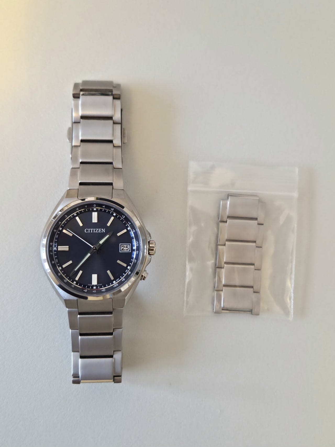 Citizen titanium ure - solar, radio & world timer (Japan exclusive) | DBA