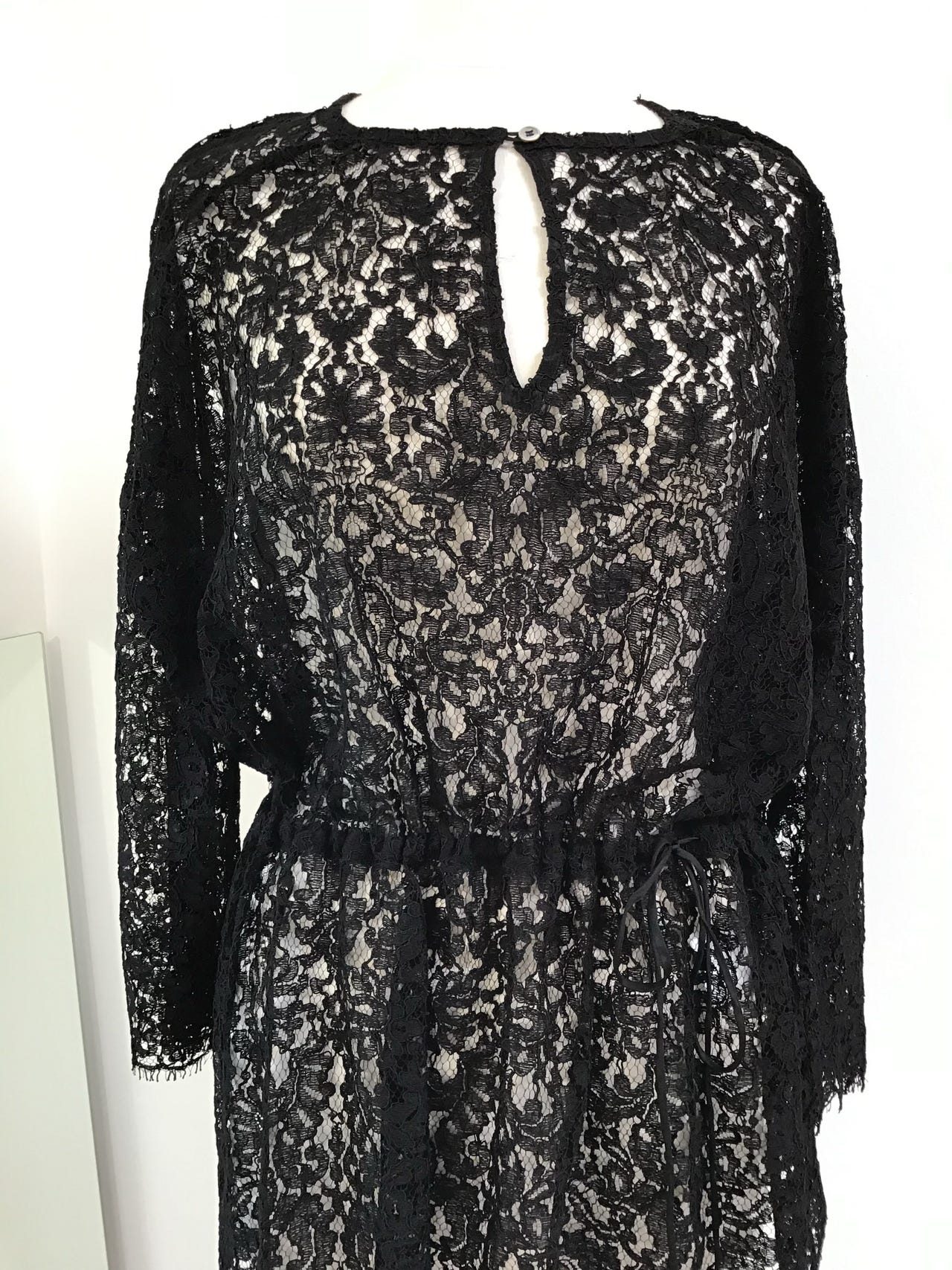 Str 40. Sort blonde bluse. Fra Heartmade. Designet af Julie Fagerholt ...