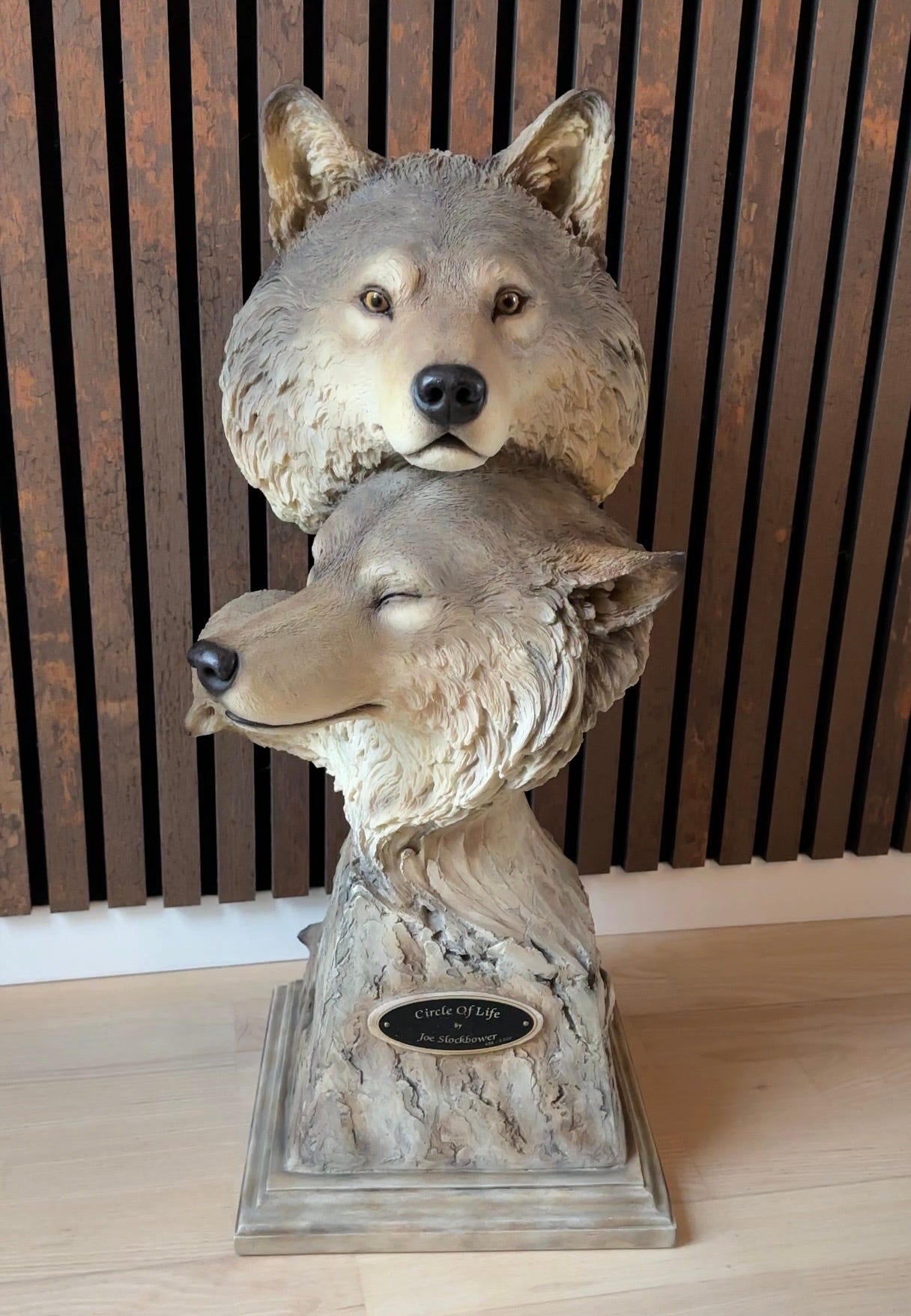 Limited edition ulvestatue fra Canada | DBA